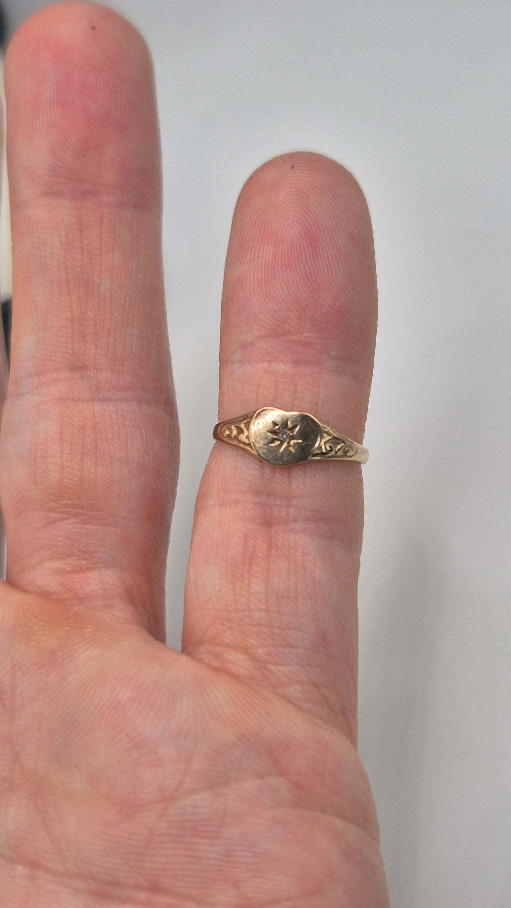 9ct gold diamond heart signet ring
