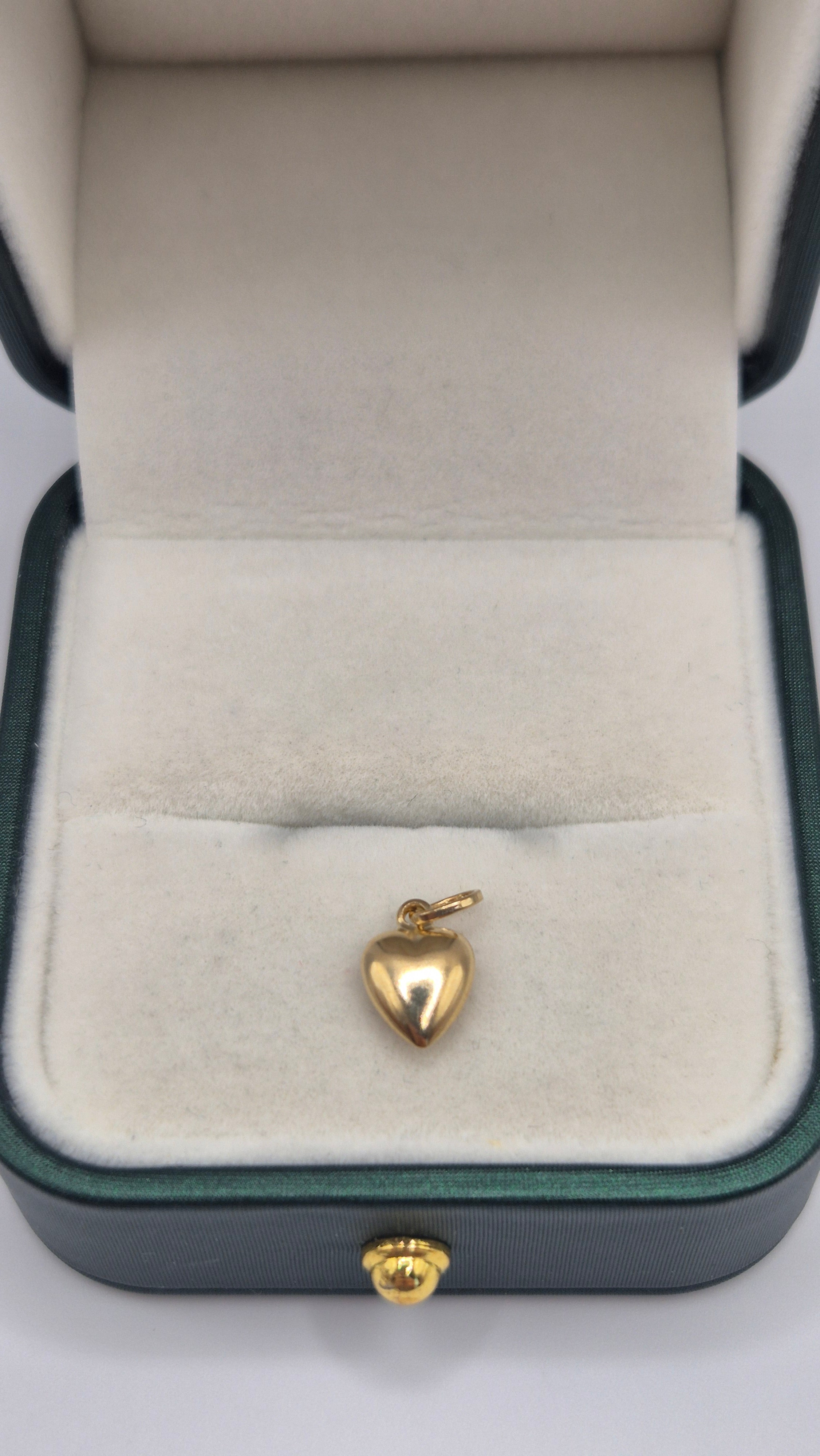 9ct gold heart charm