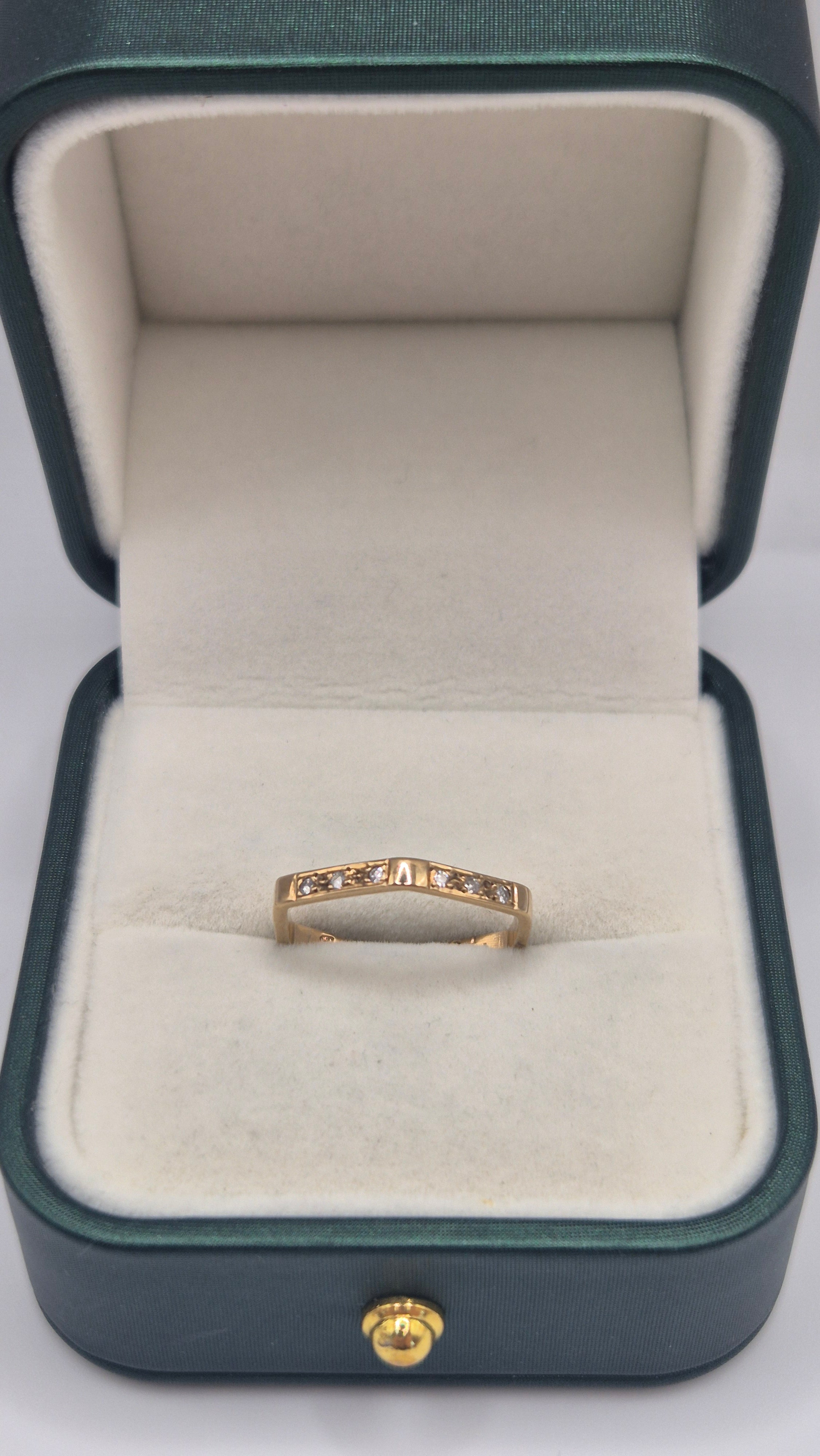 9ct gold diamond hexagonal ring