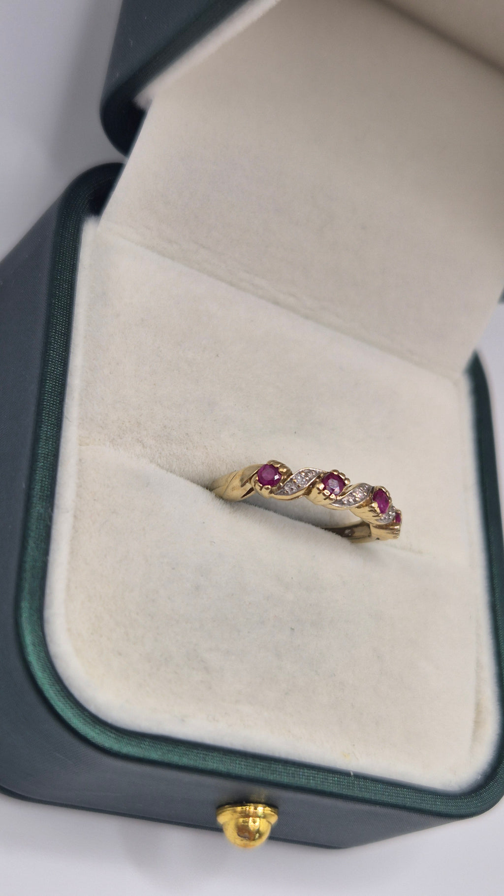 9ct gold ruby and diamond ring