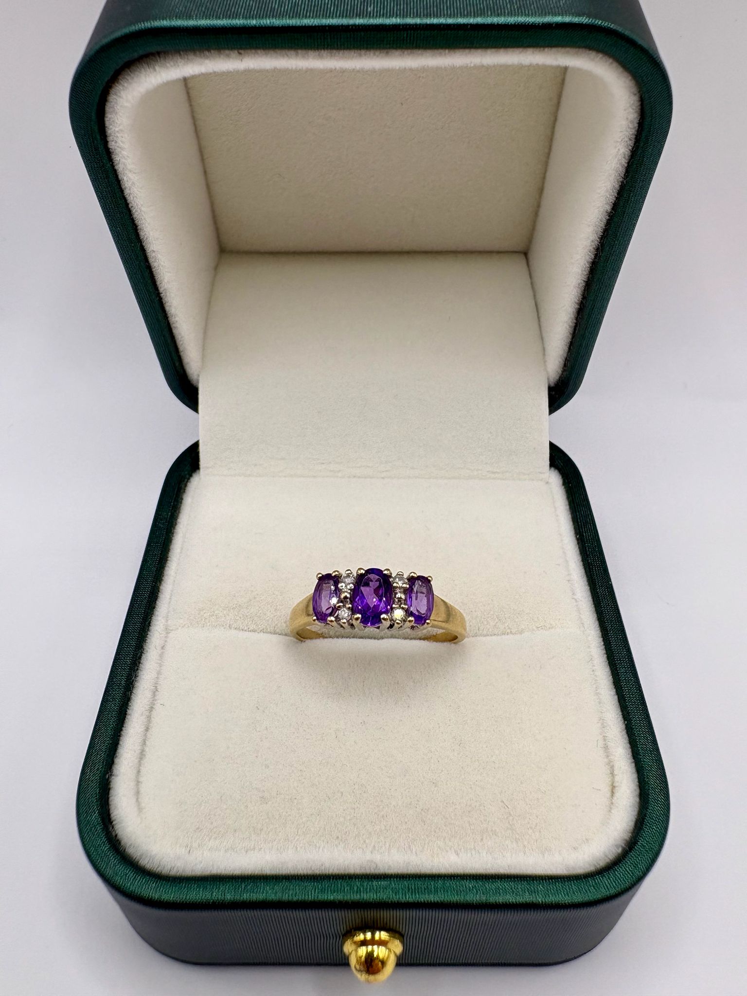 9ct gold amethyst and diamond ring