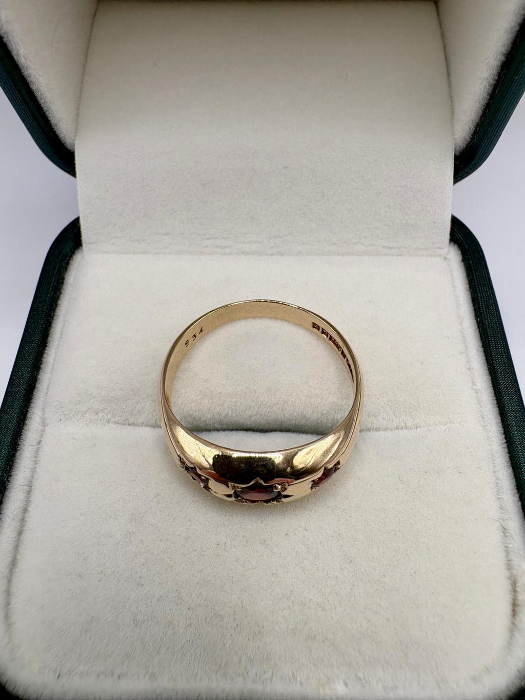 9ct gold garnet gypsy ring