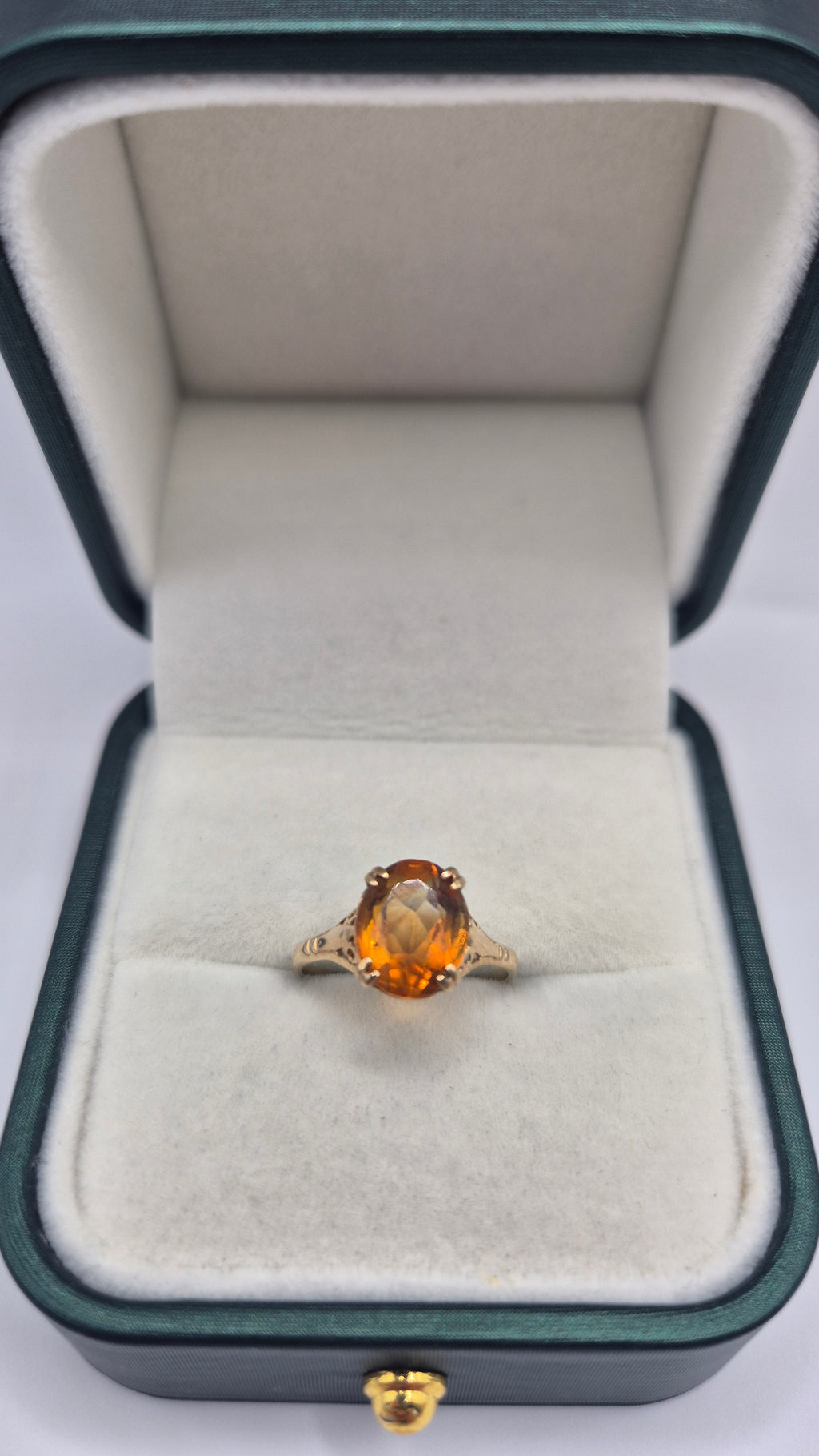 9ct gold citrine ring
