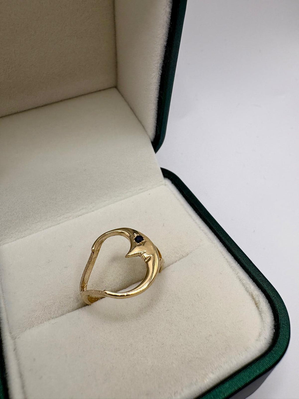9ct gold sapphire moon ring