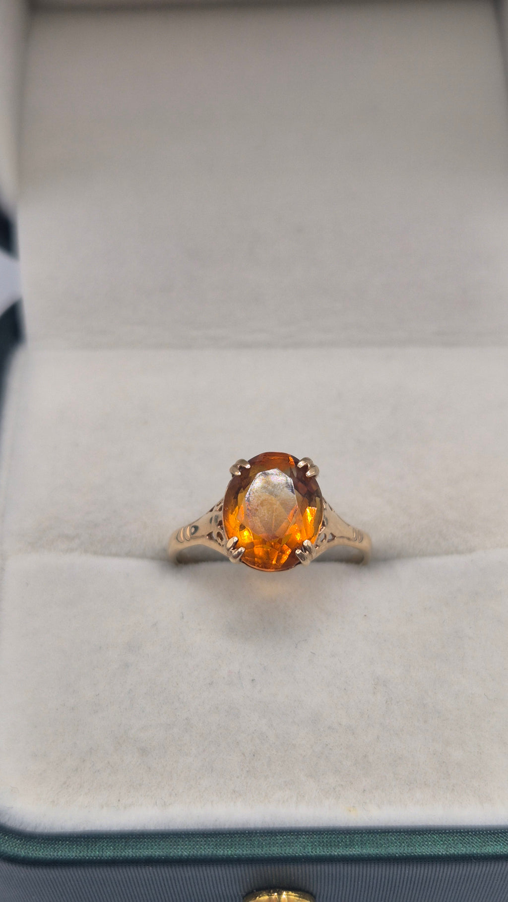 9ct gold citrine ring