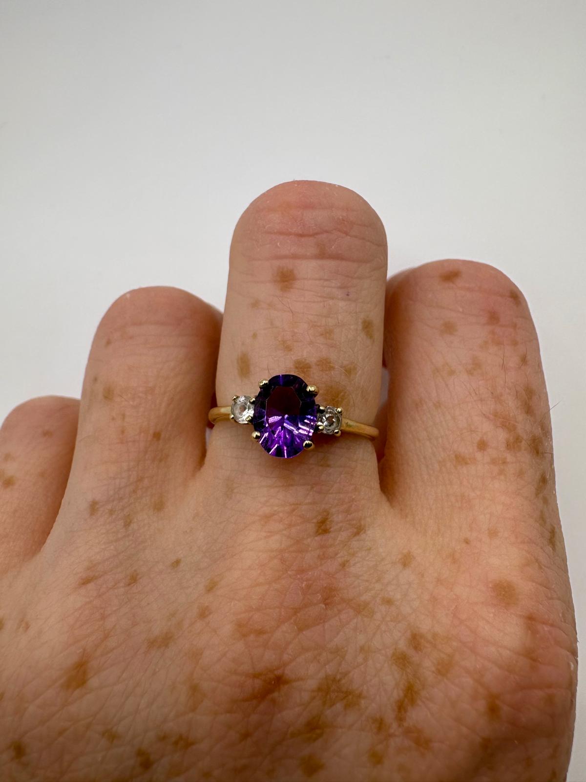 9ct gold amethyst and cz ring
