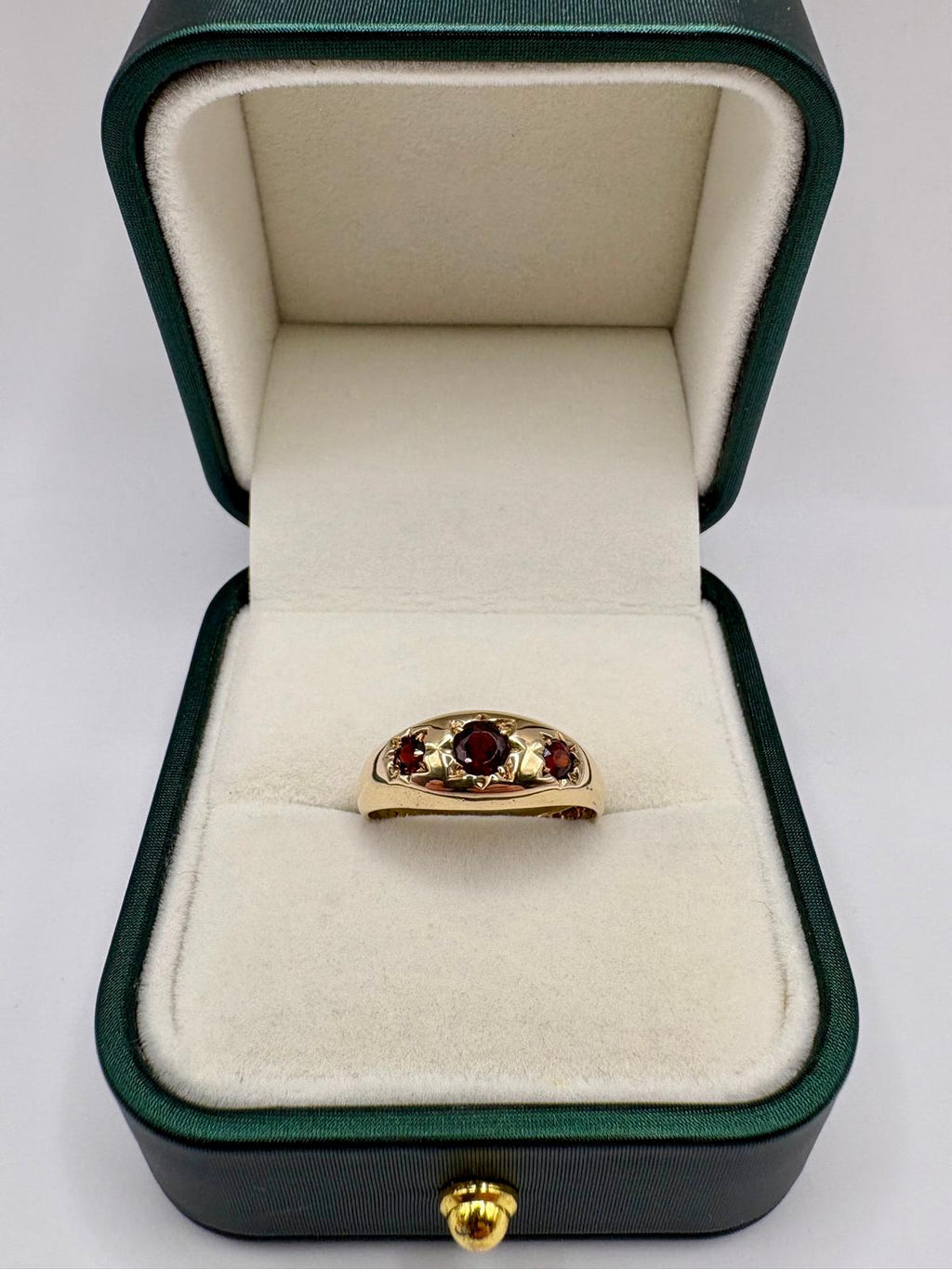 9ct gold garnet gypsy ring