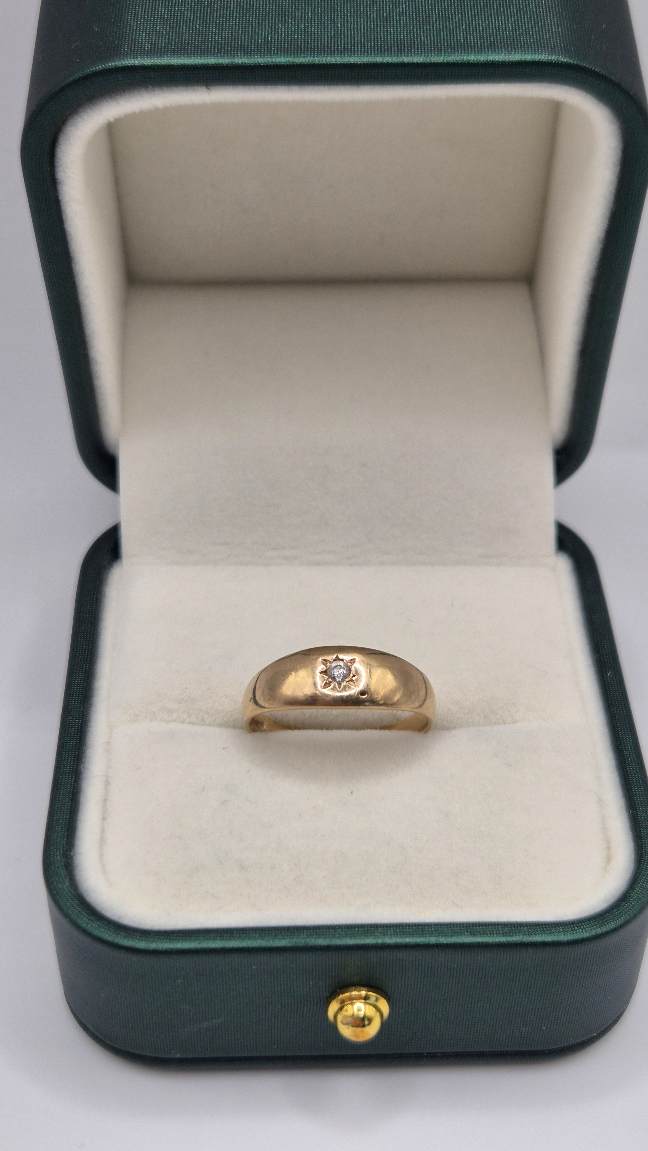 9ct gold cz gypsy ring