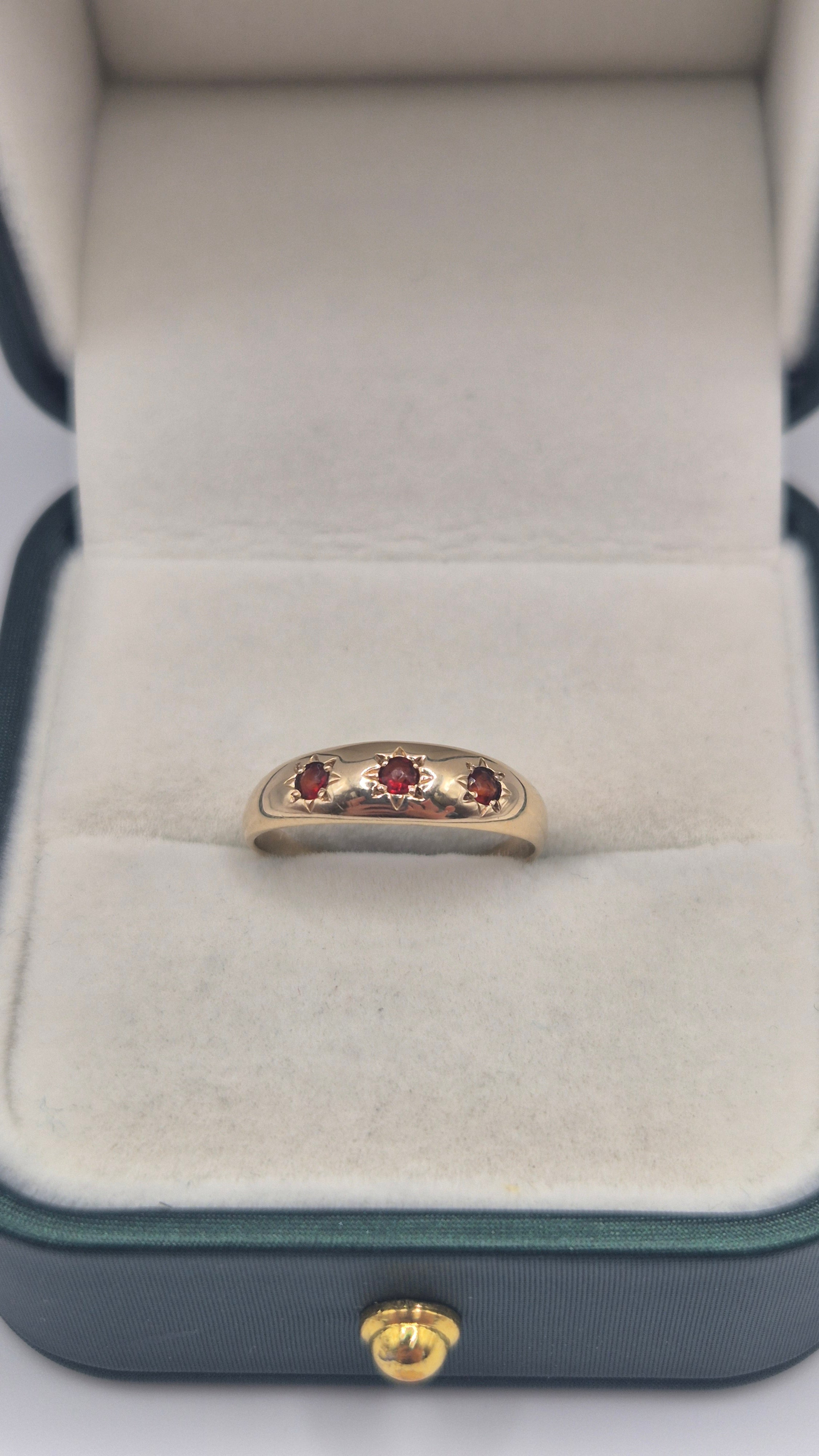 9ct gold garnet star gypsy ring