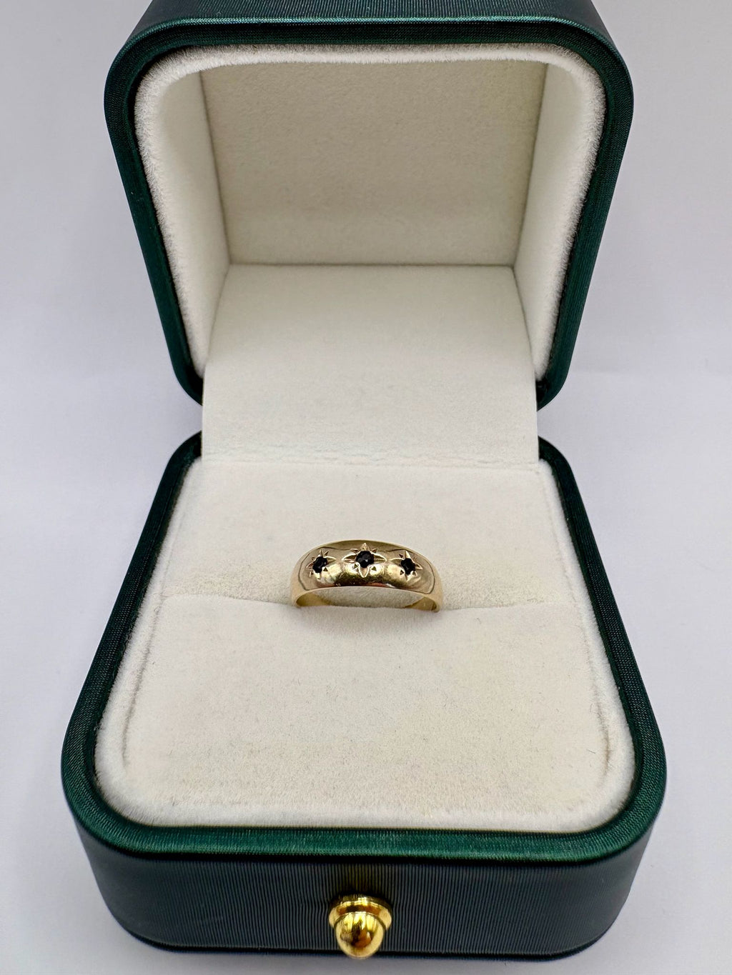 9ct gold sapphire gypsy ring