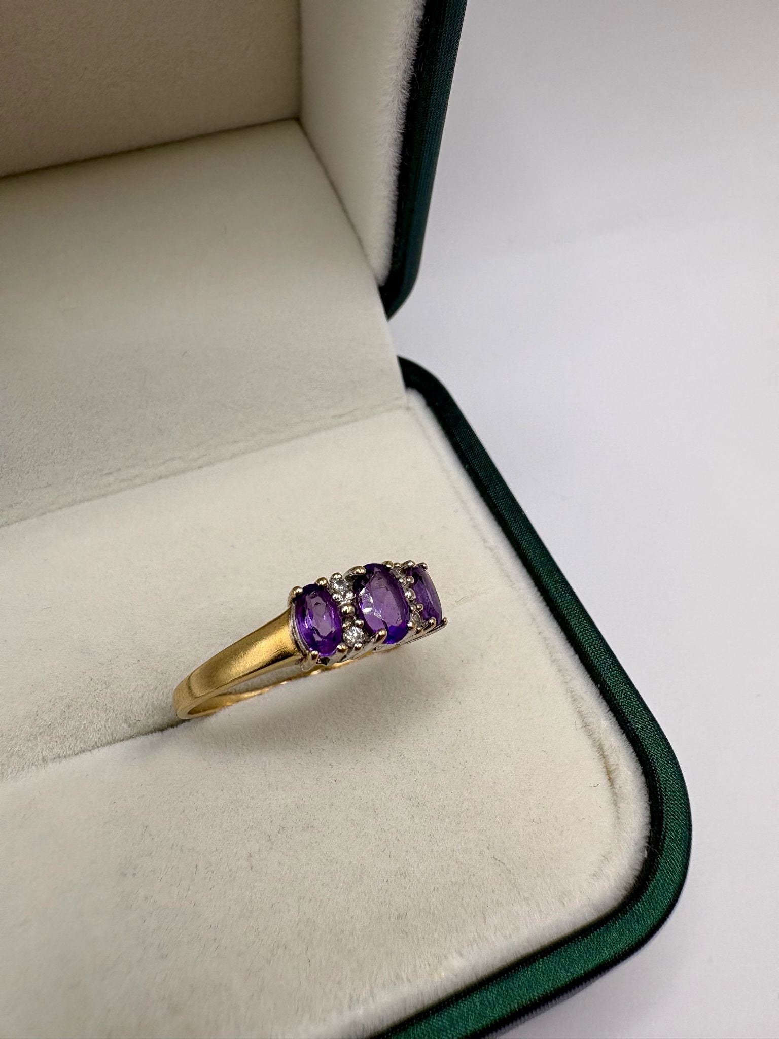 9ct gold amethyst and diamond ring