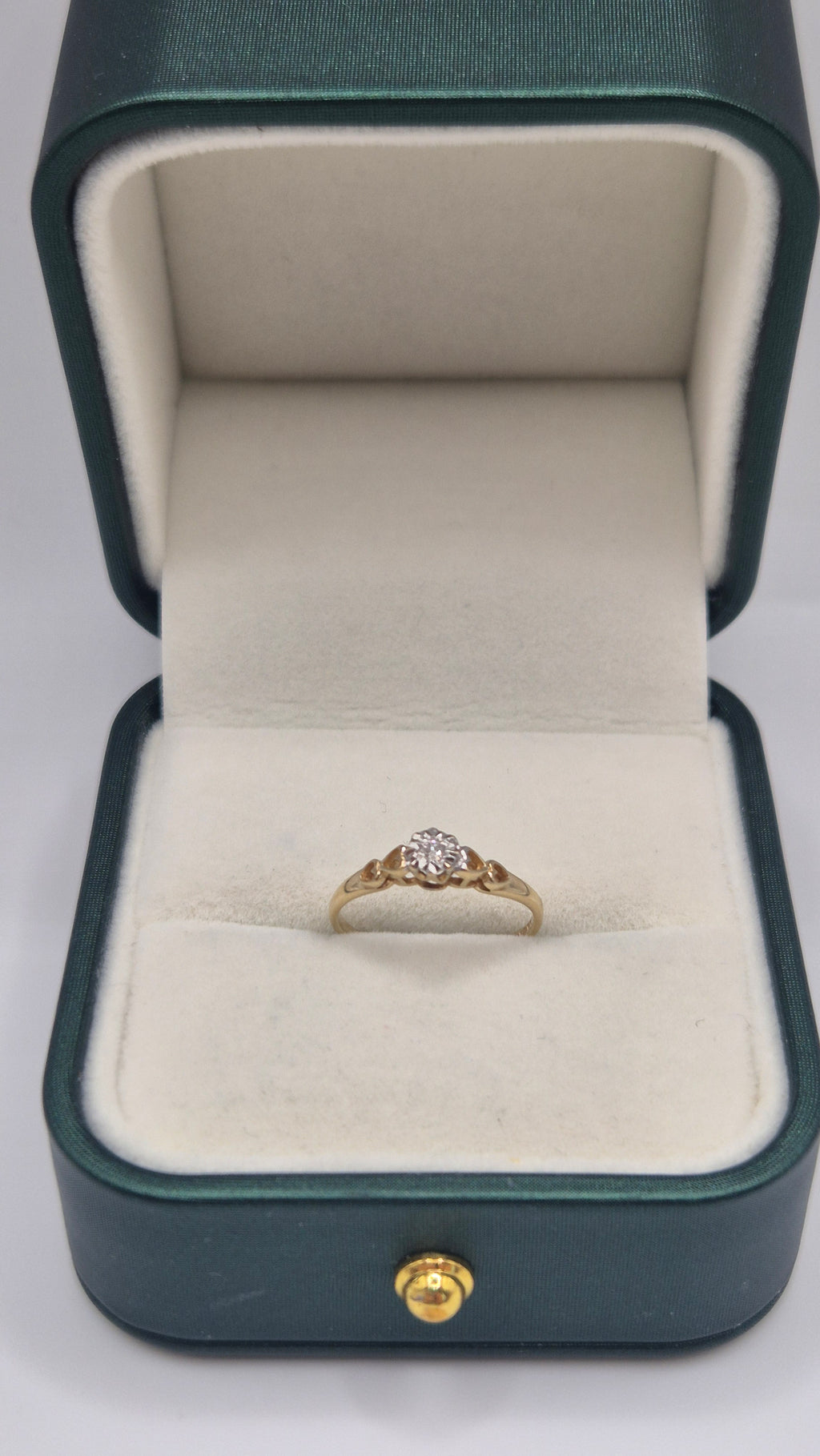 9ct gold diamond heart ring