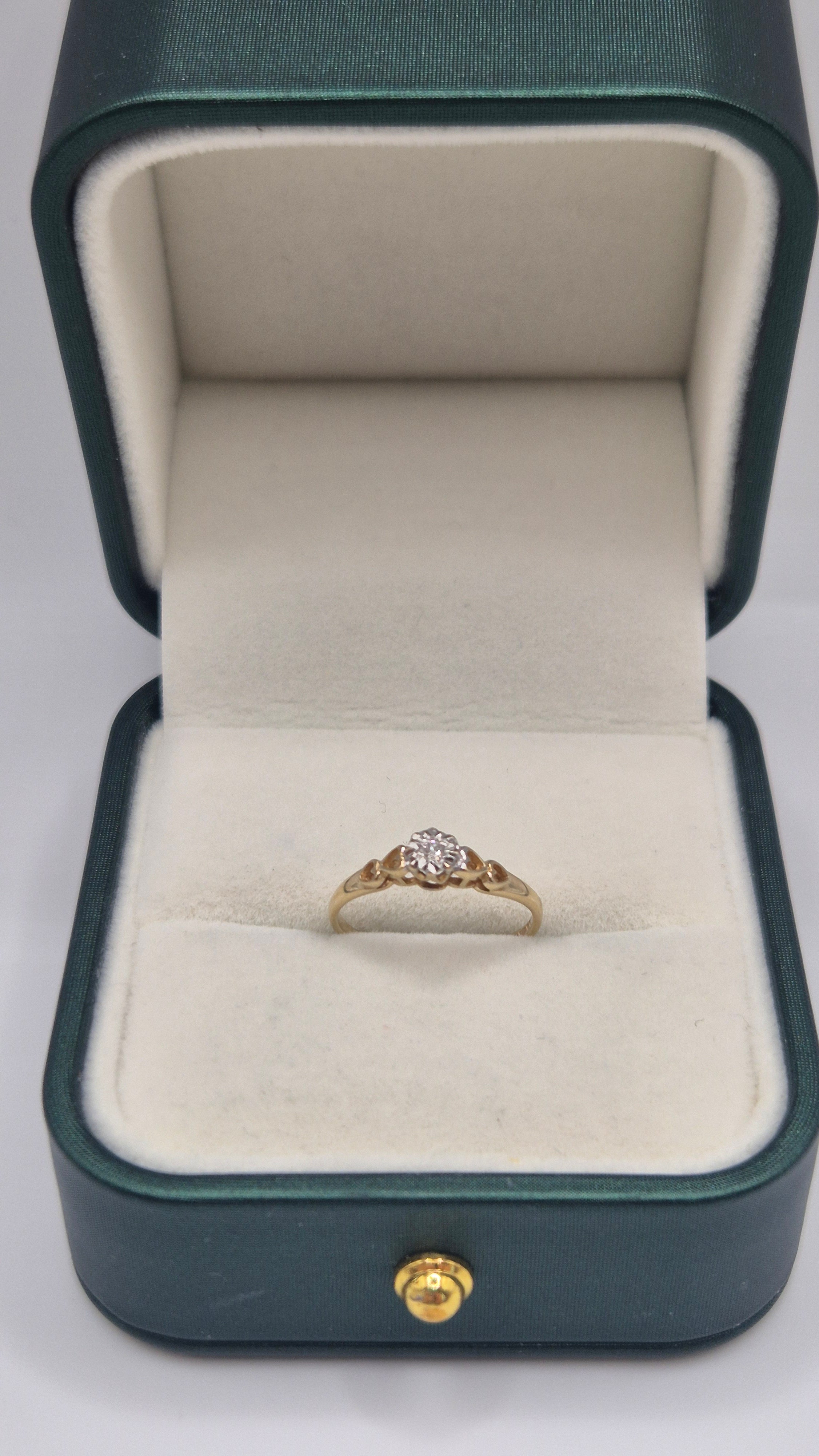 9ct gold diamond heart ring