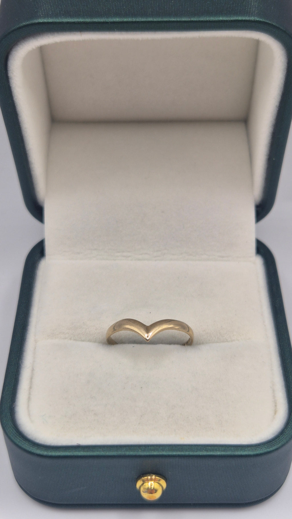 9ct gold wishbone ring