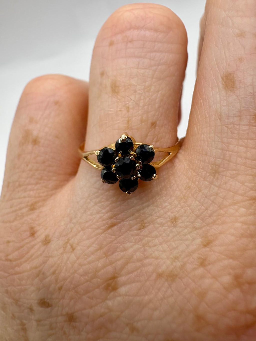 9ct black spinel ring