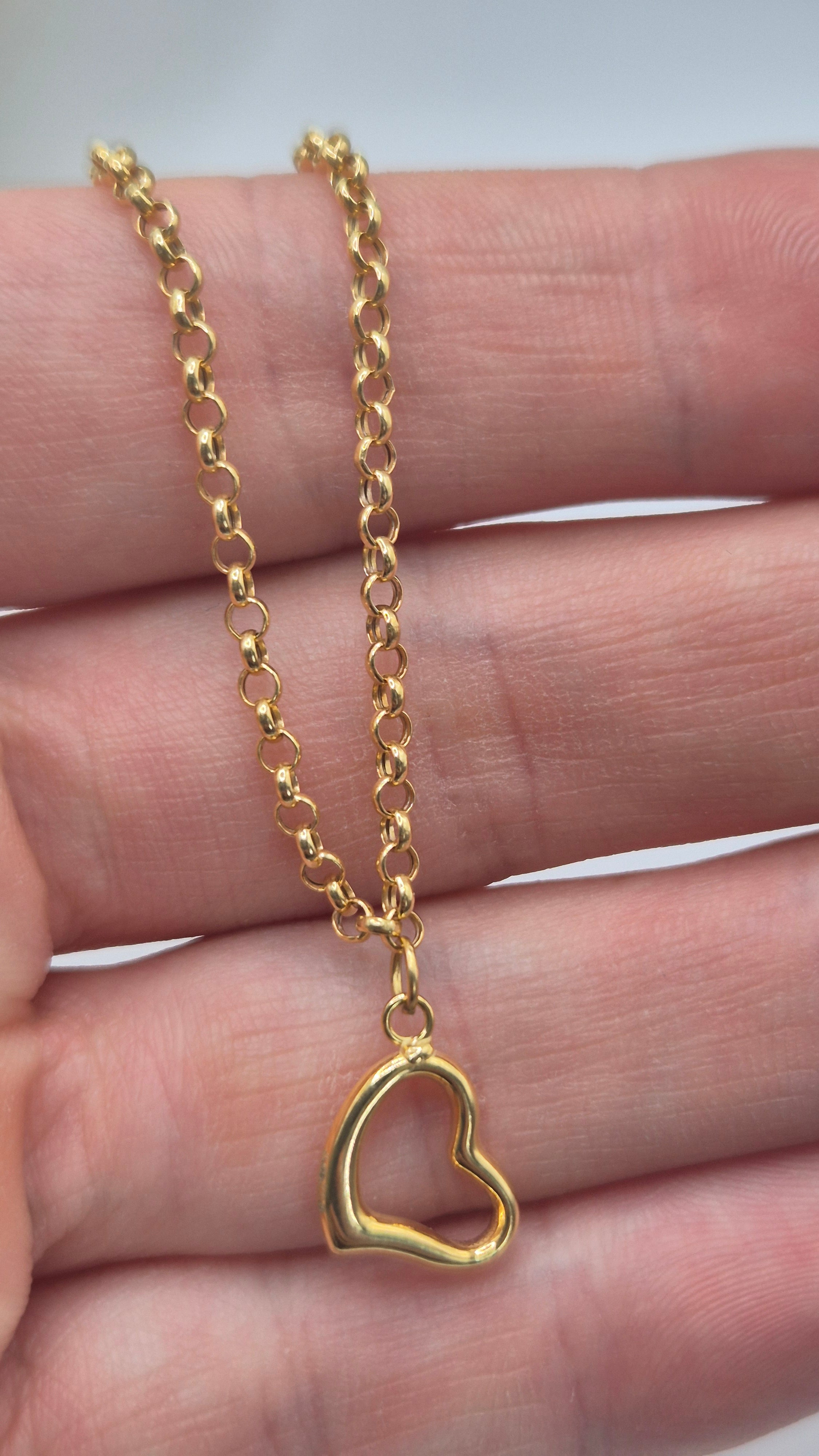 9ct gold heart bracelet