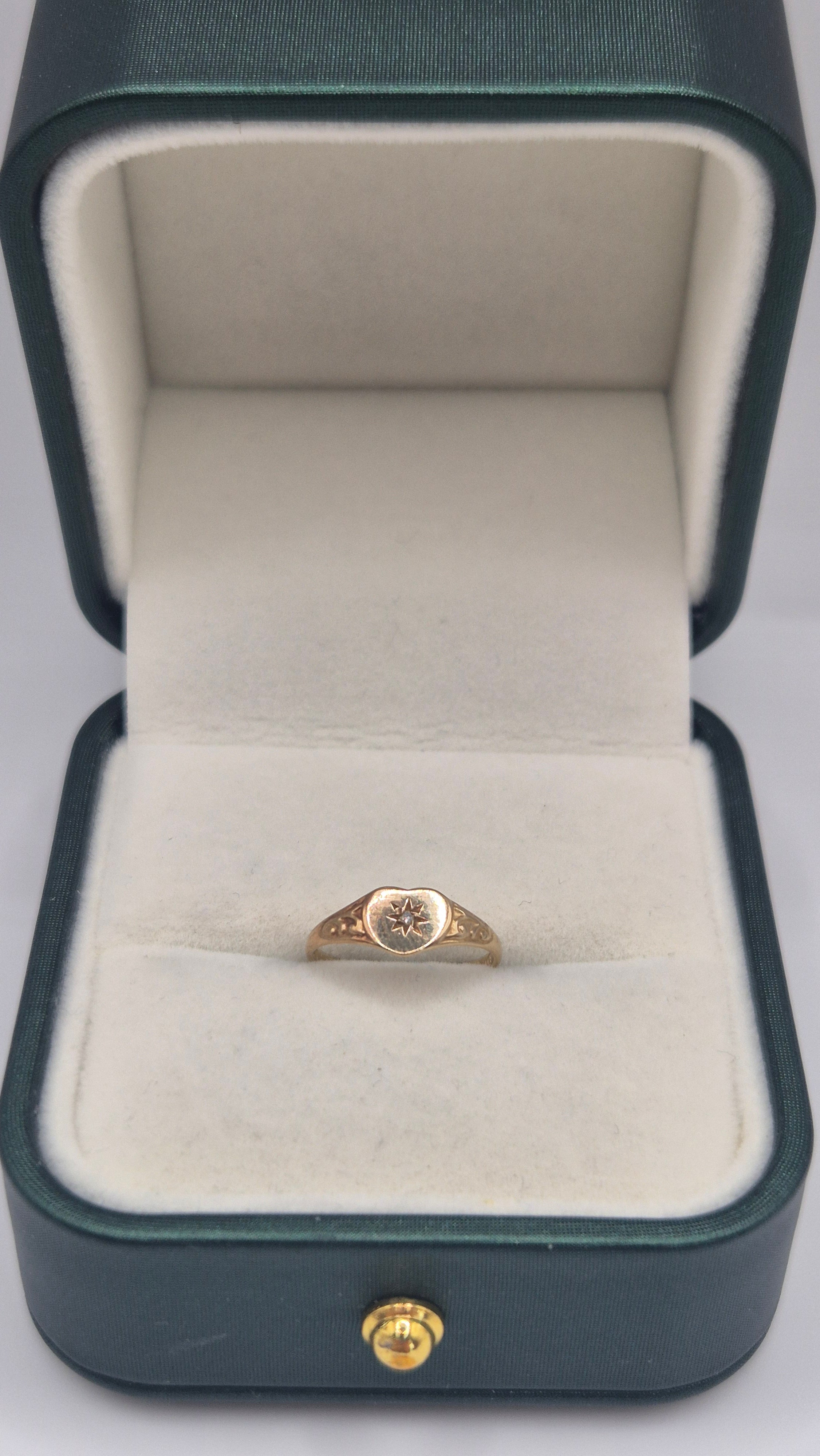 9ct gold diamond heart signet ring
