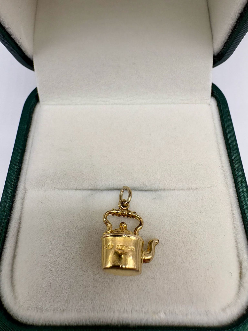 9ct gold kettle charm