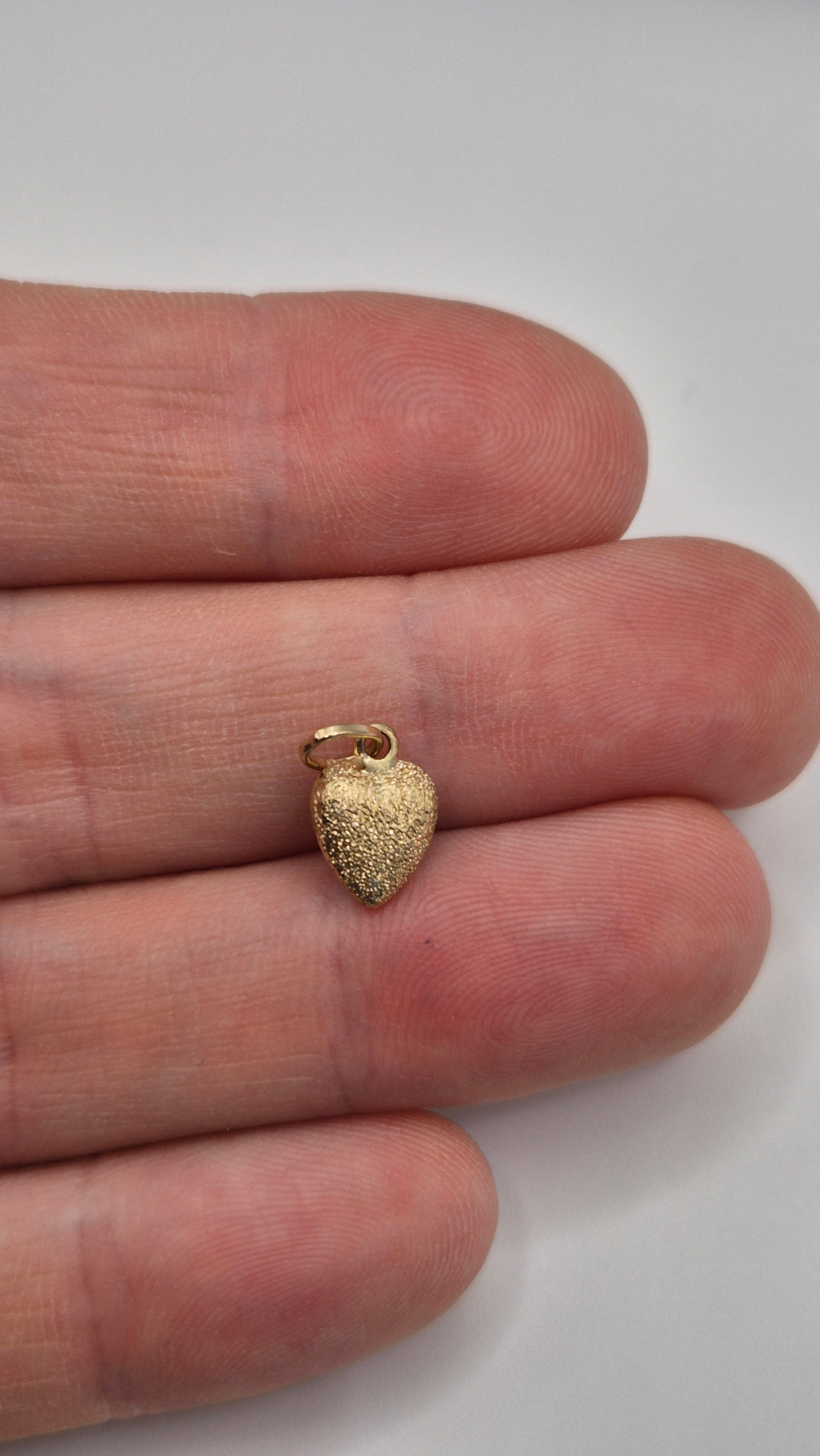 9ct gold heart charm