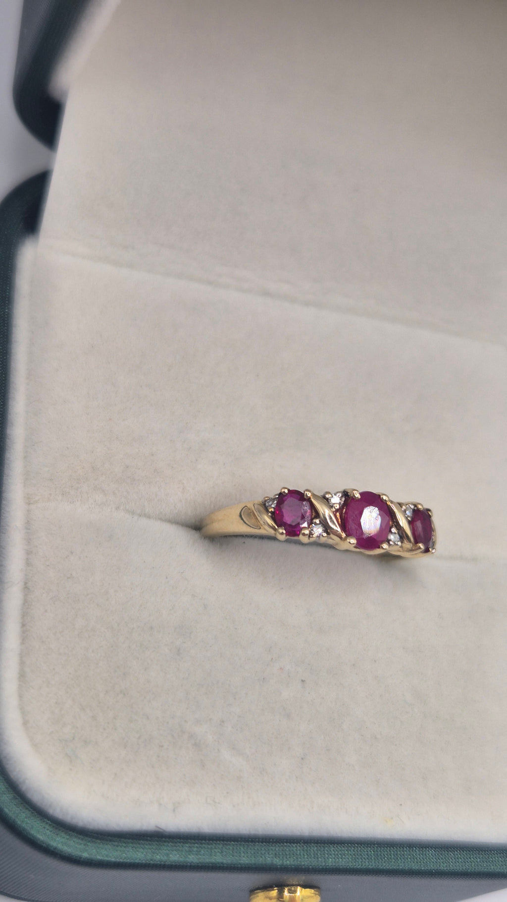 9ct ruby and diamond ring