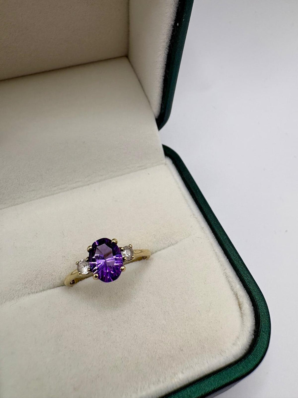 9ct gold amethyst and cz ring