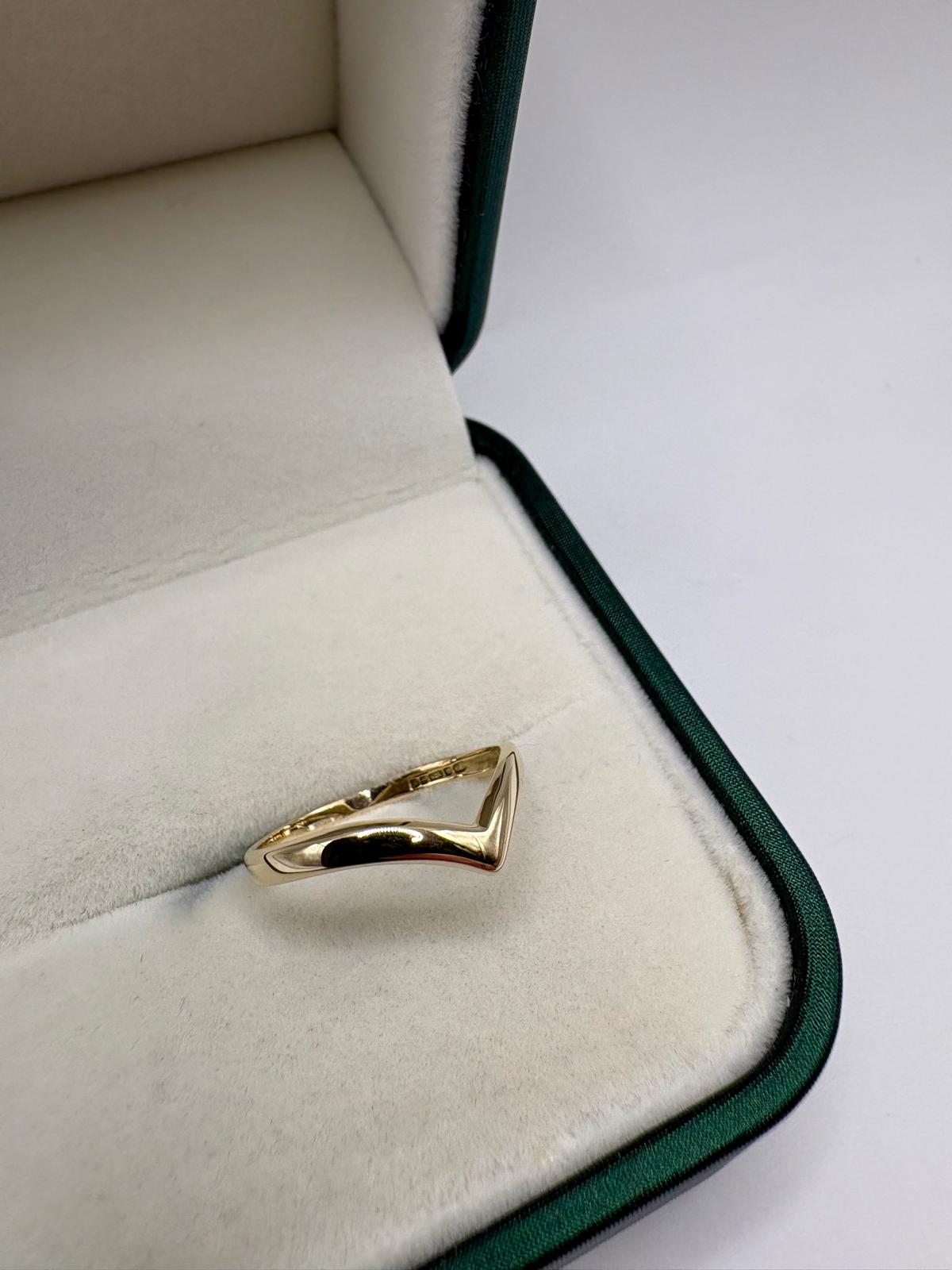 9ct gold wishbone ring