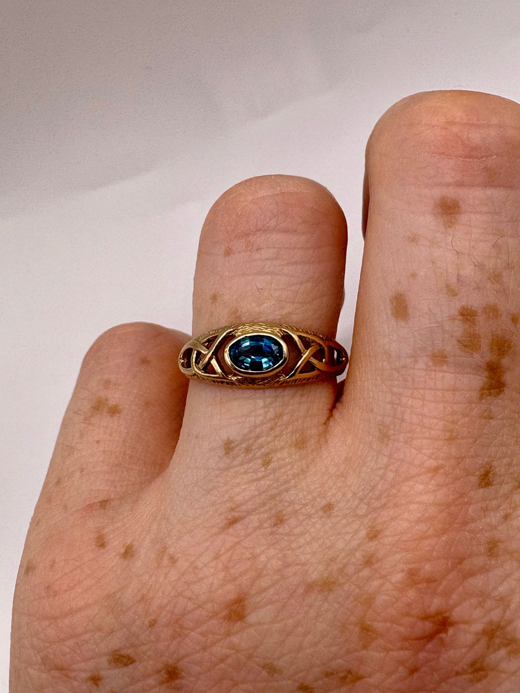 9ct gold topaz celtic style ring