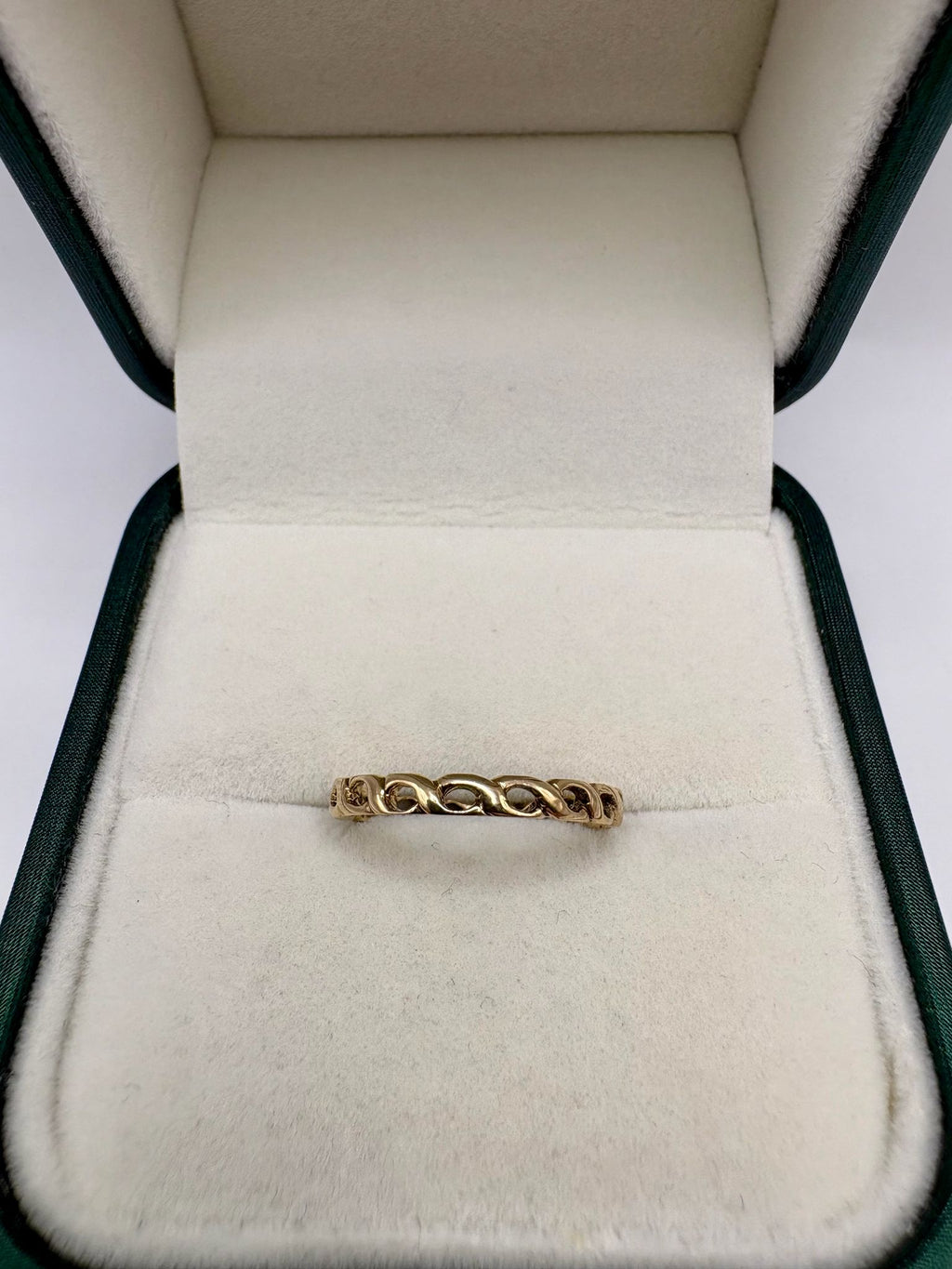 9ct gold ring