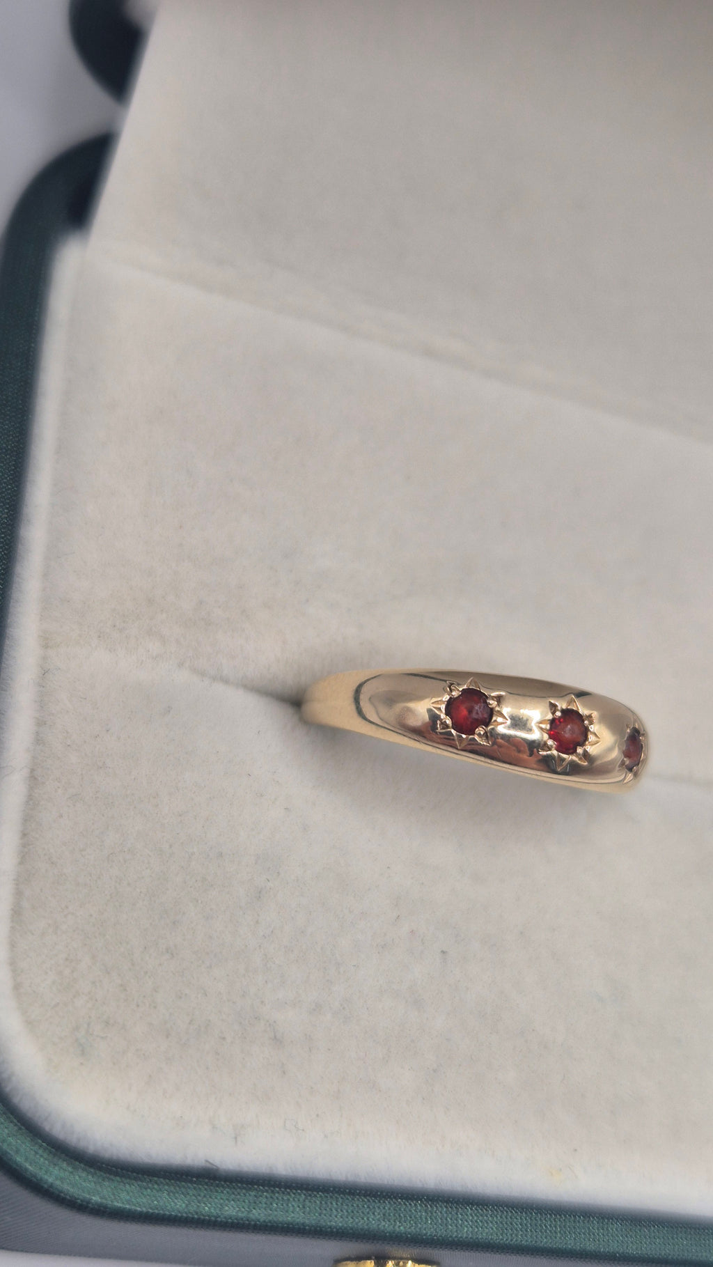 9ct gold garnet star gypsy ring