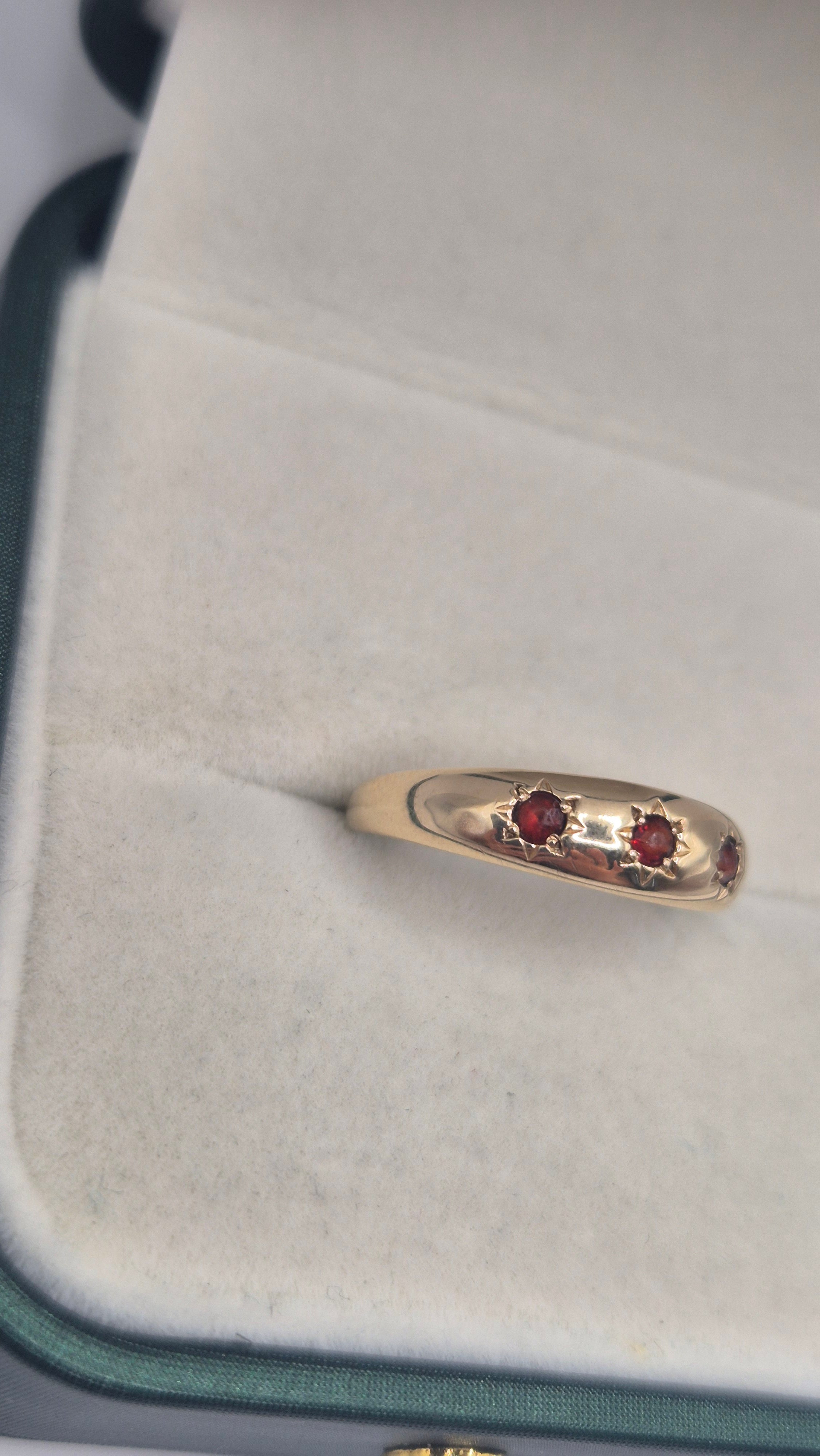 9ct gold garnet star gypsy ring
