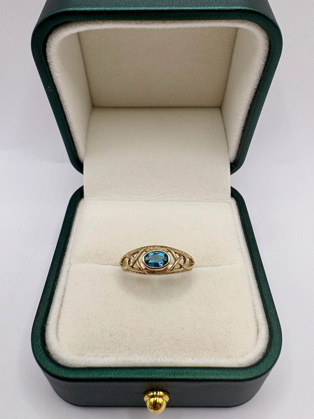 9ct gold topaz celtic style ring