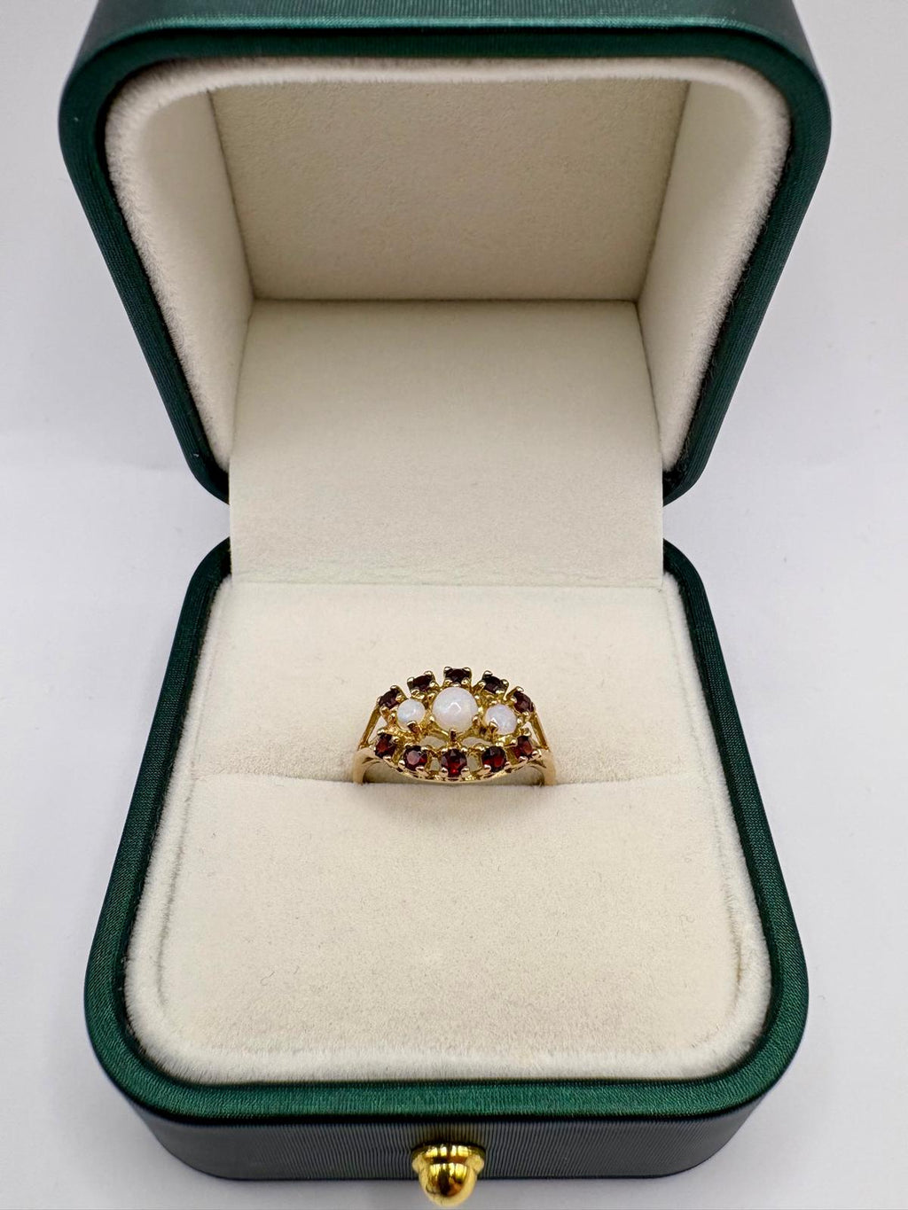 9ct gold garnet and opal ring