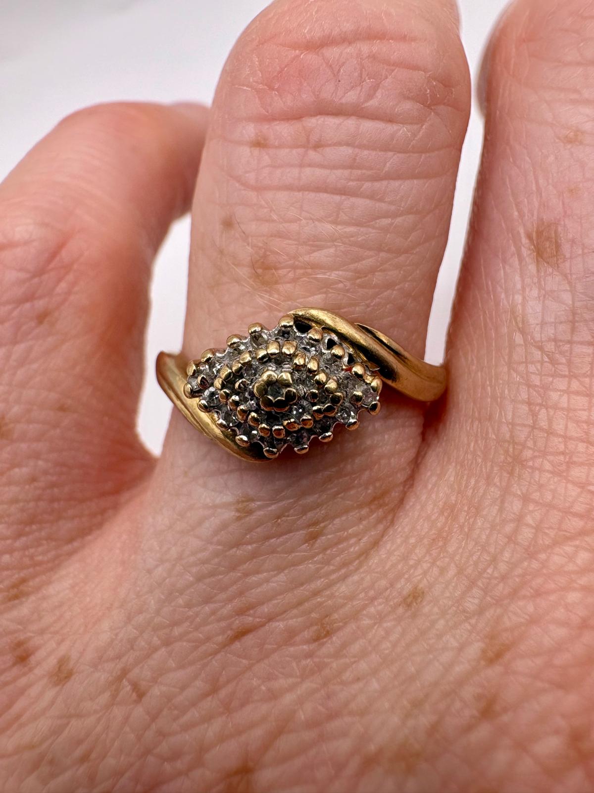 9ct gold diamond ring