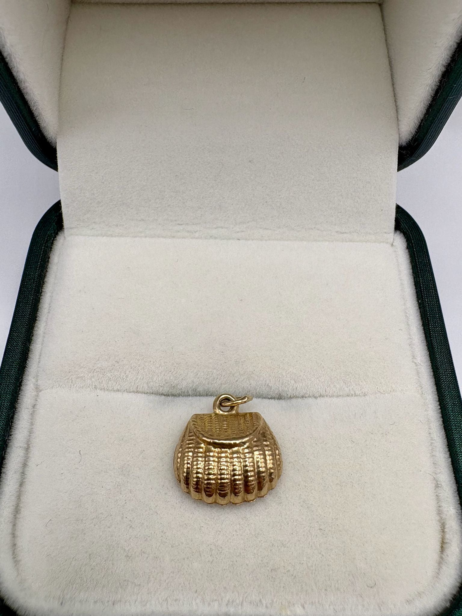 9ct gold purse charm