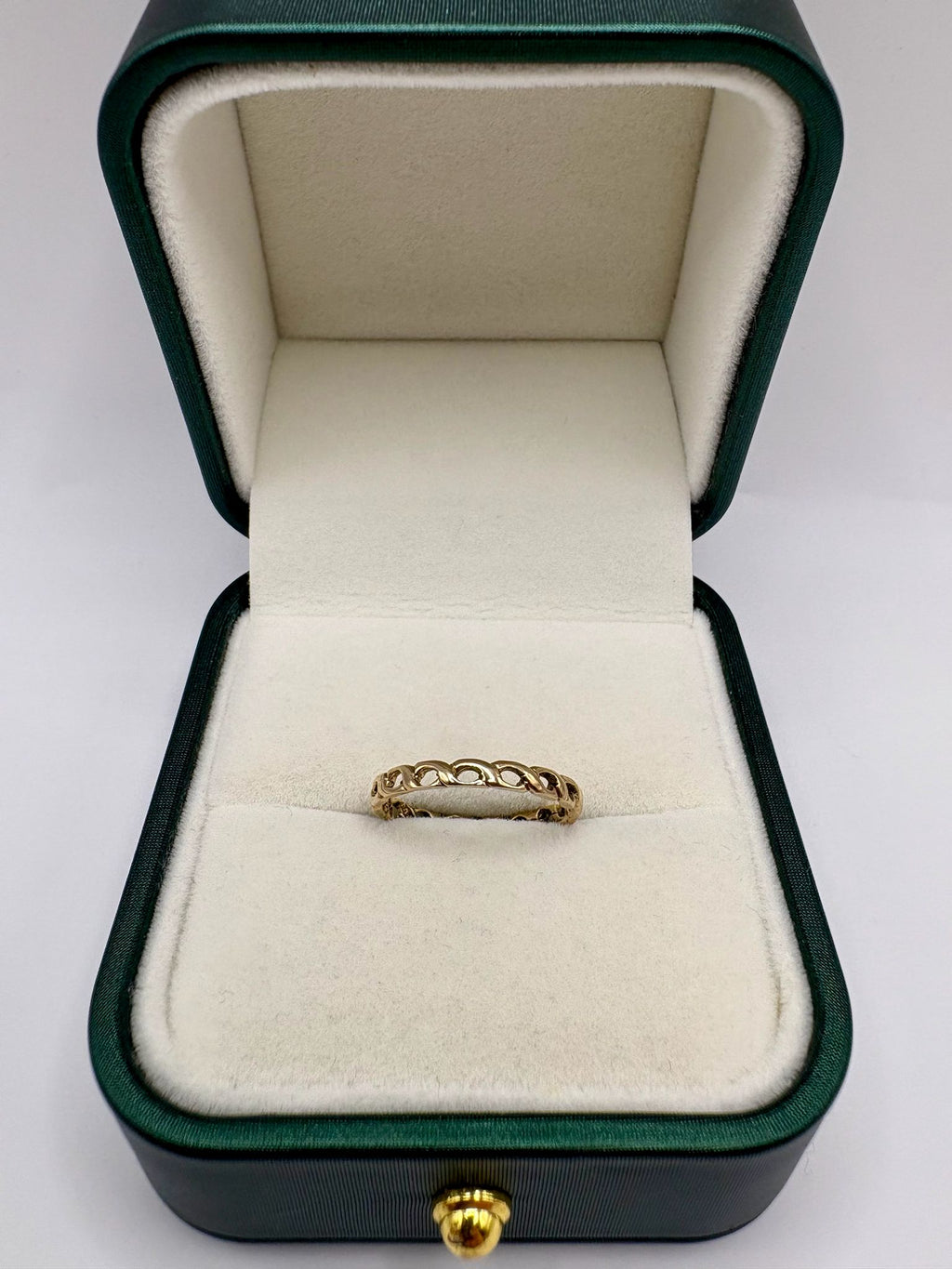 9ct gold ring