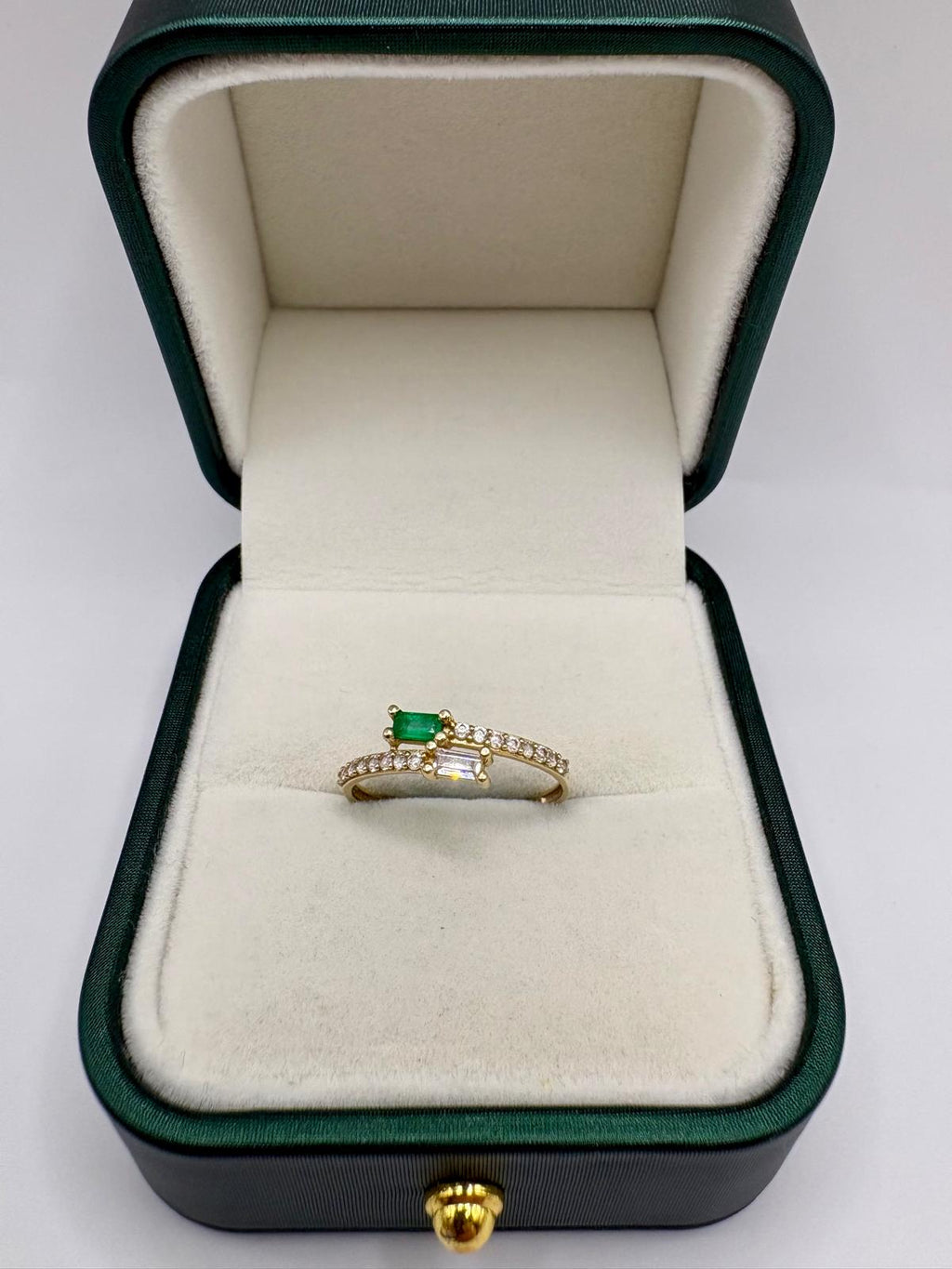 9ct gold emerald and zircon ring