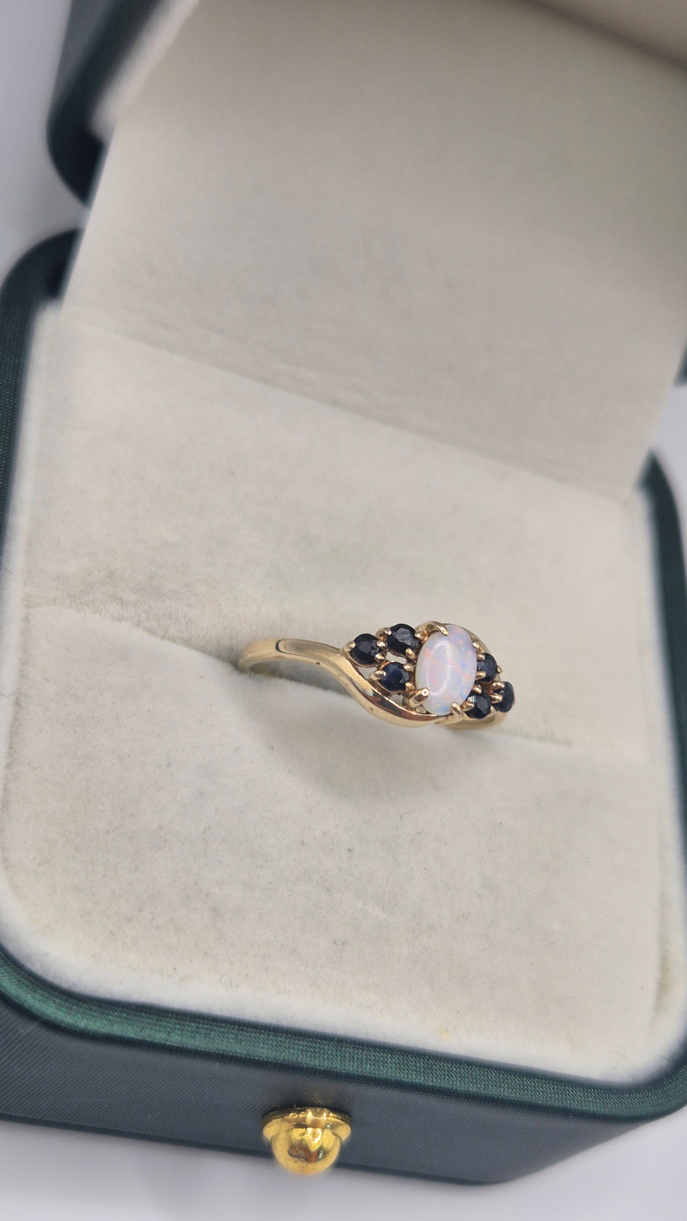 9ct gold opal and sapphire ring