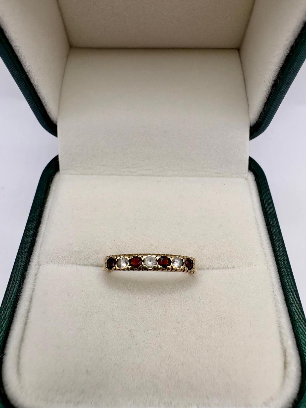 9ct gold garnet and cz ring