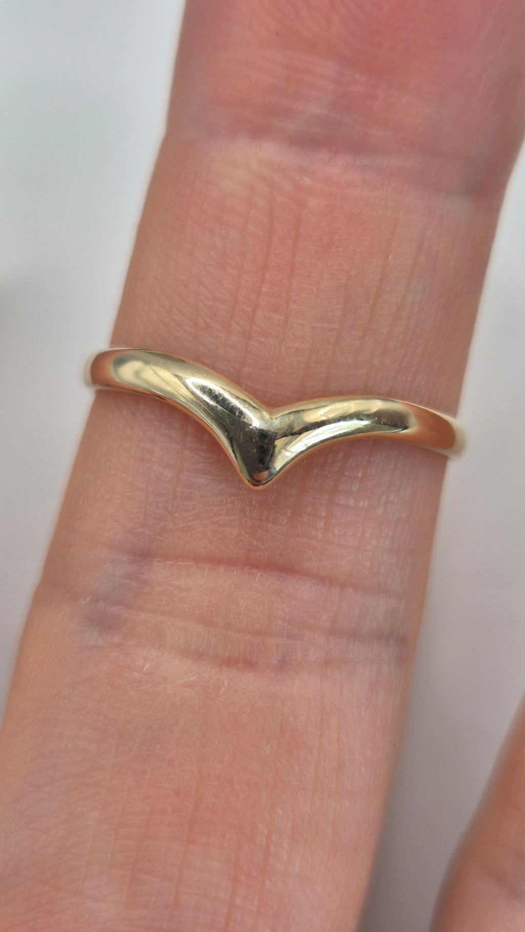 9ct gold wishbone ring