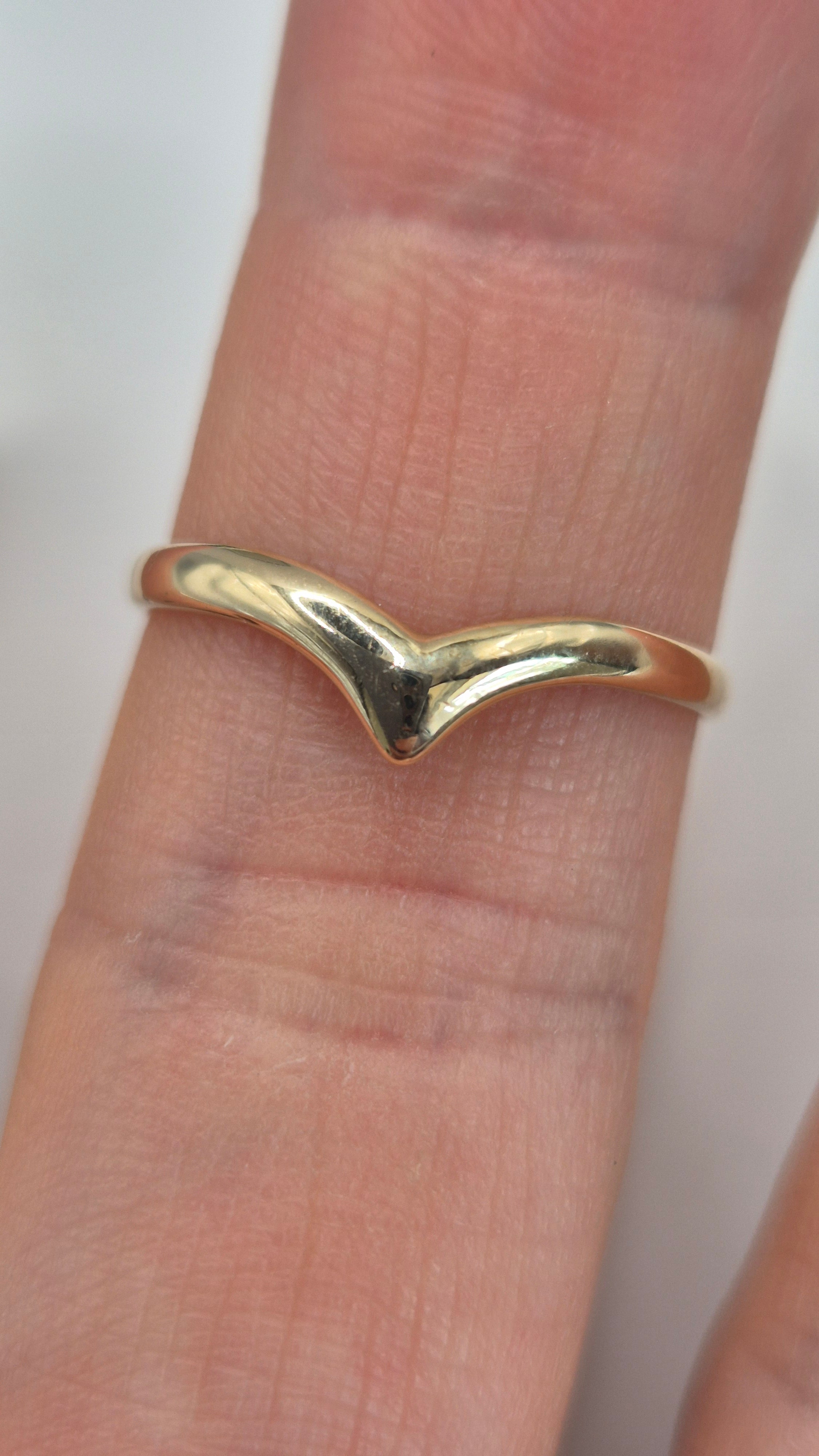 9ct gold wishbone ring