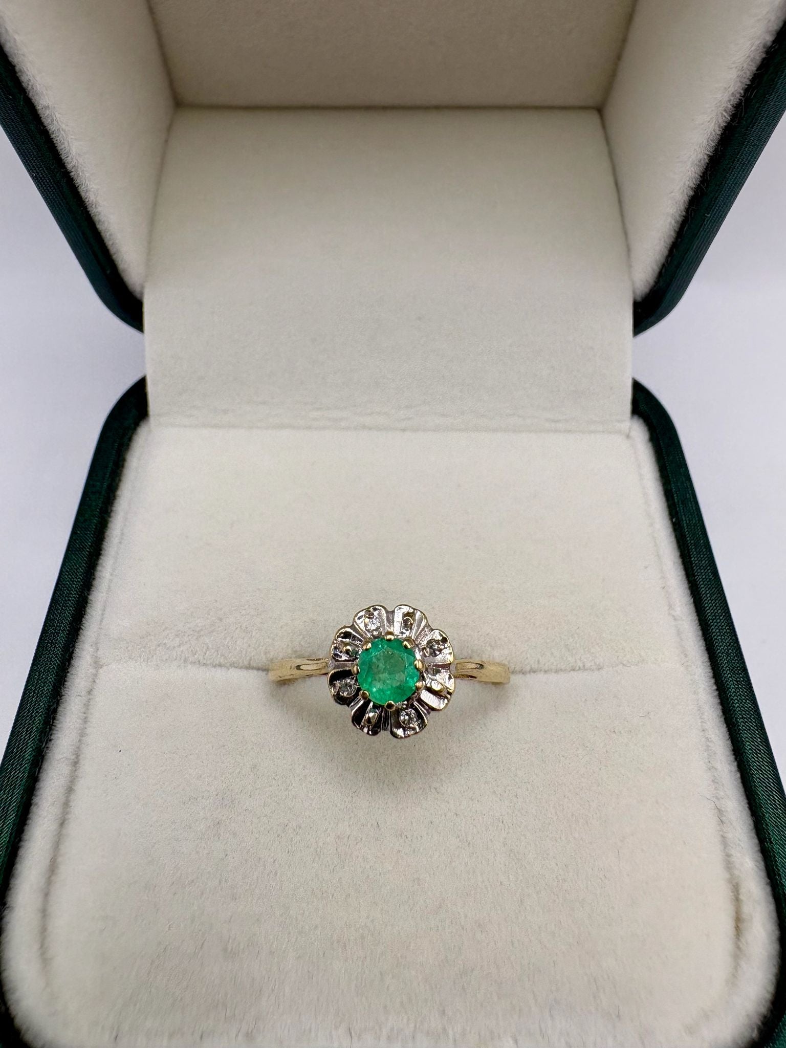 9ct gold emerald and diamond ring