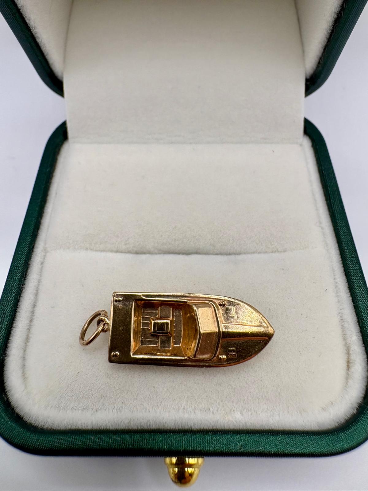 9ct gold boat charm