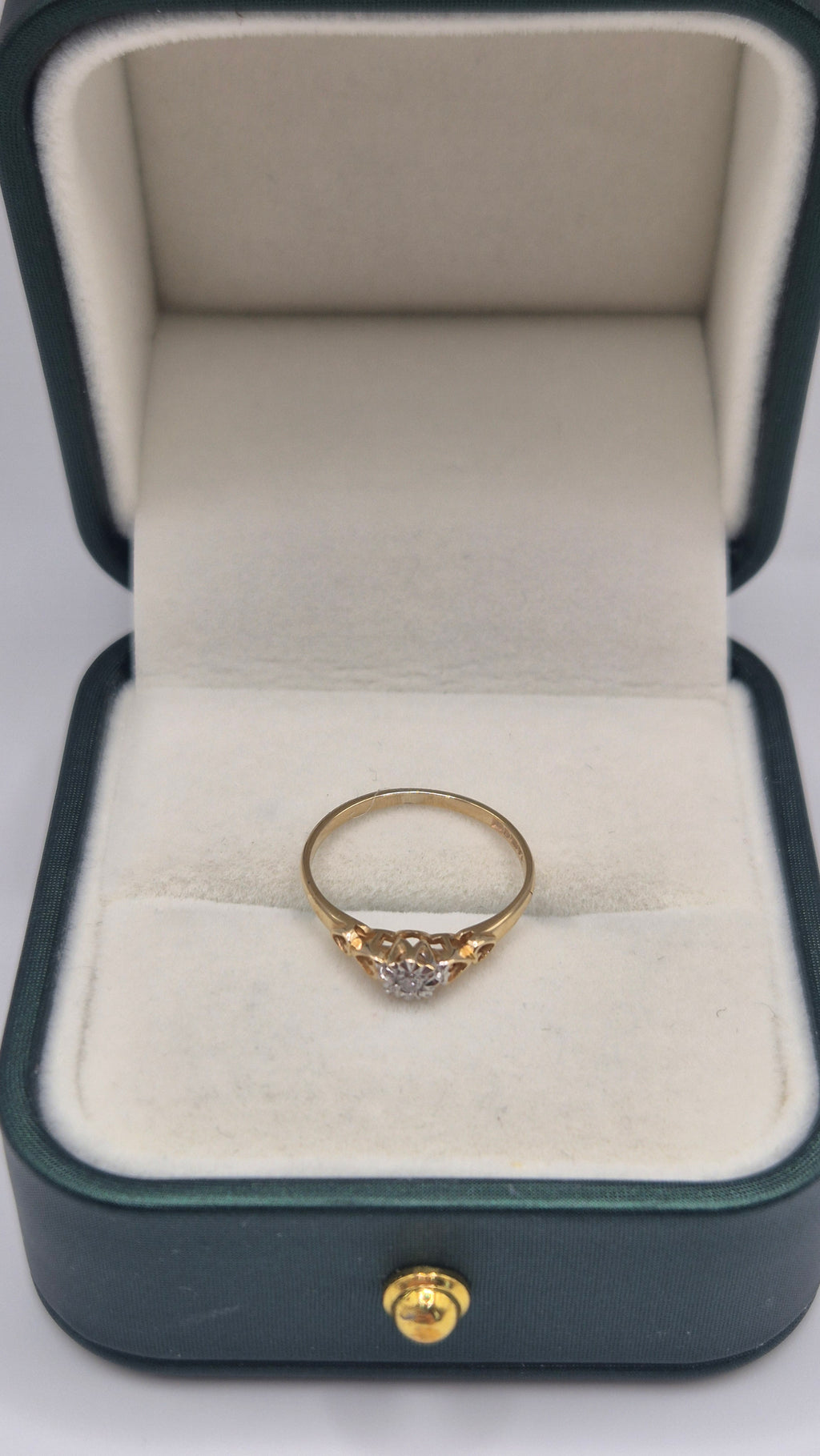 9ct gold diamond heart ring
