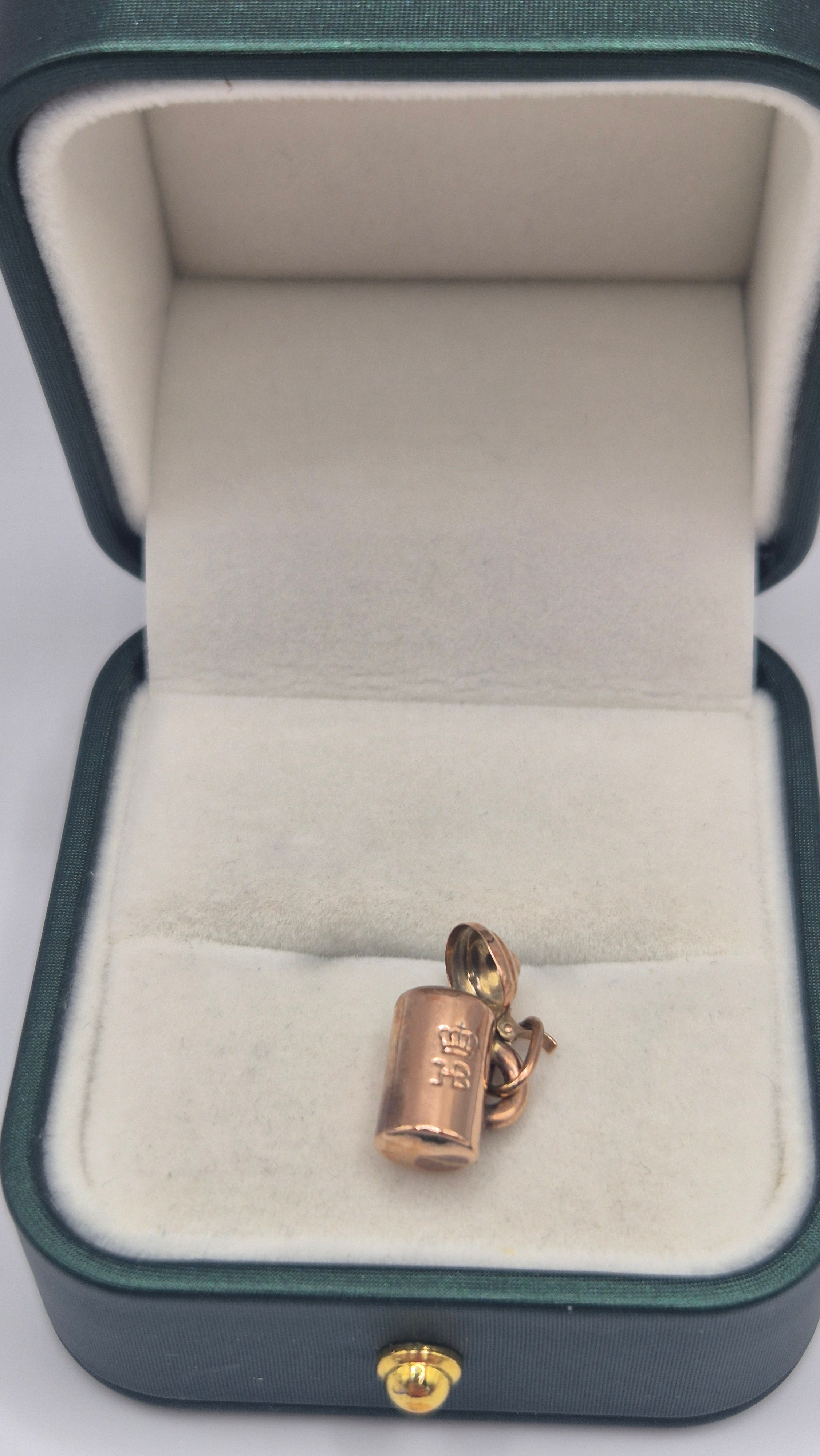 9ct gold can charm