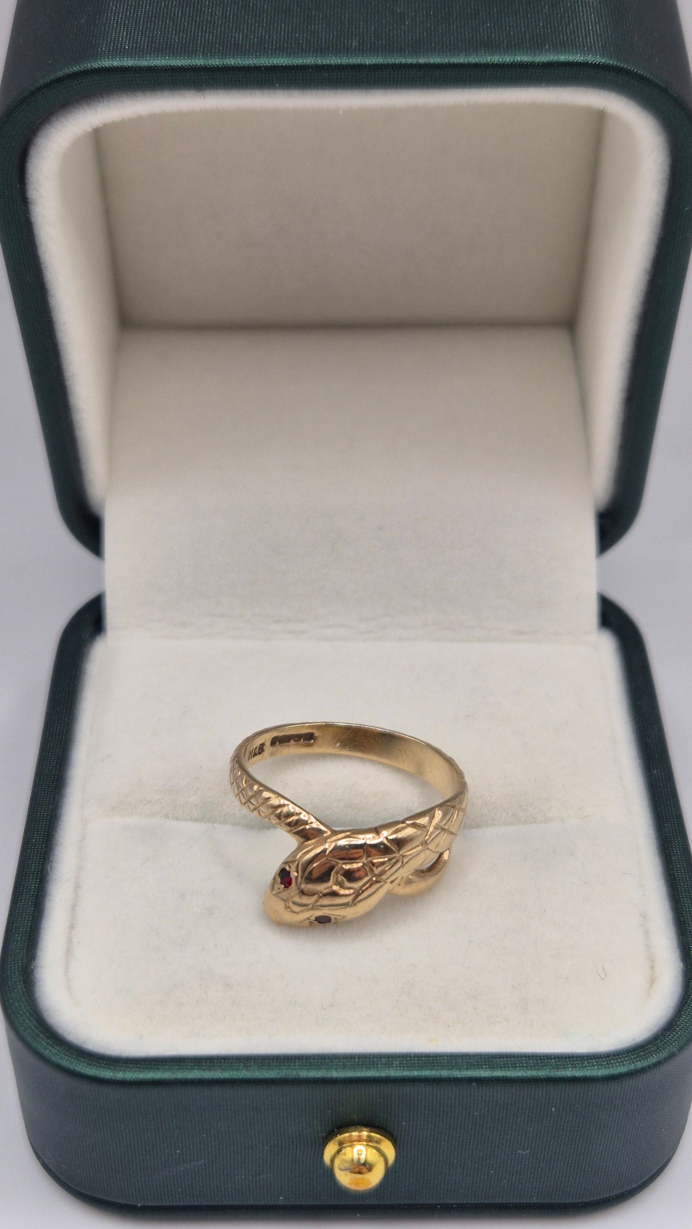 9ct gold garnet snake ring