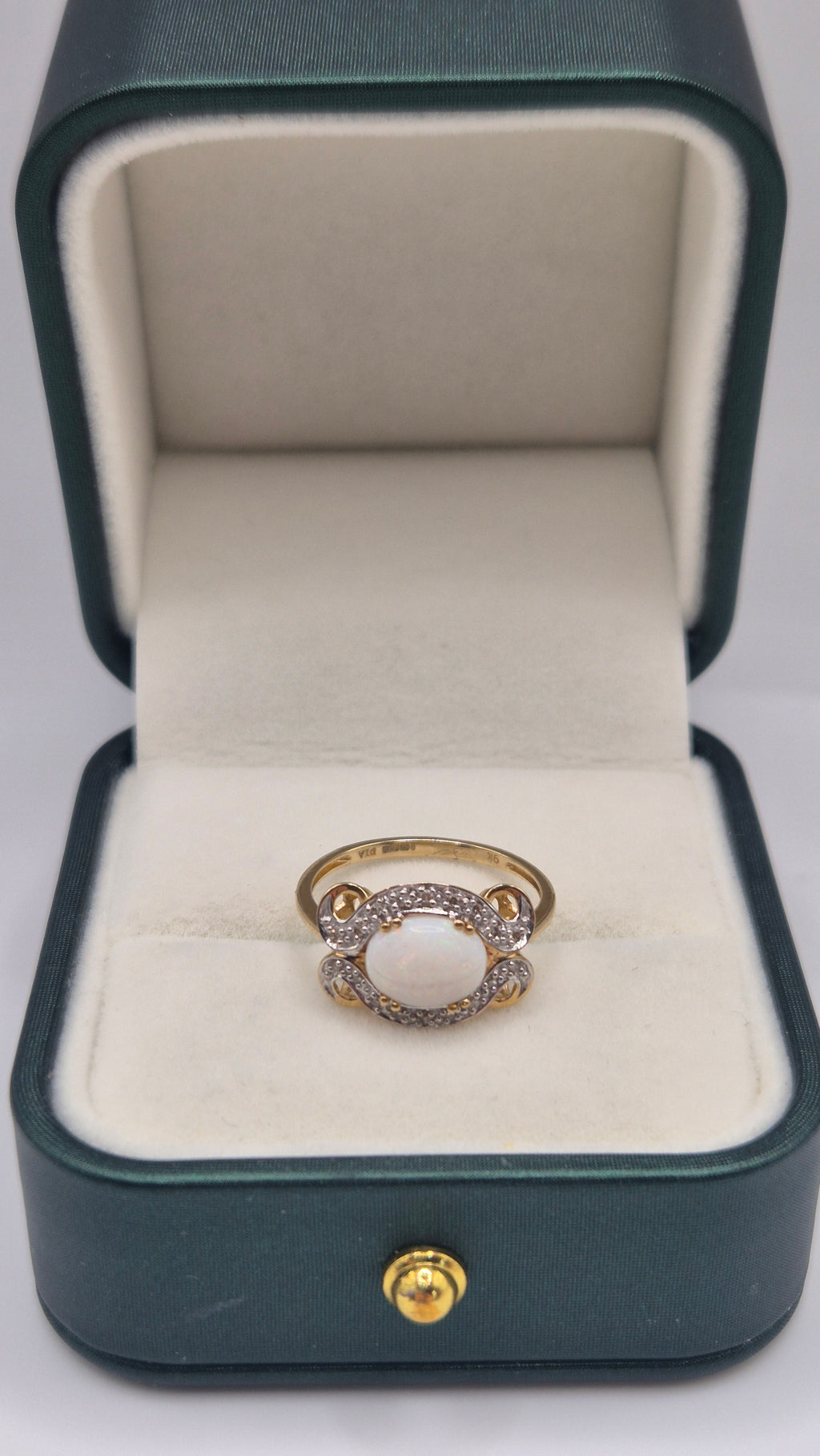 9ct gold opal and diamond ring