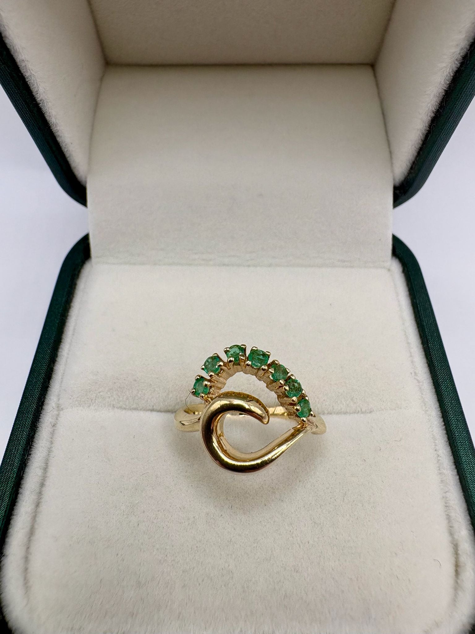 9ct gold emerald dress ring
