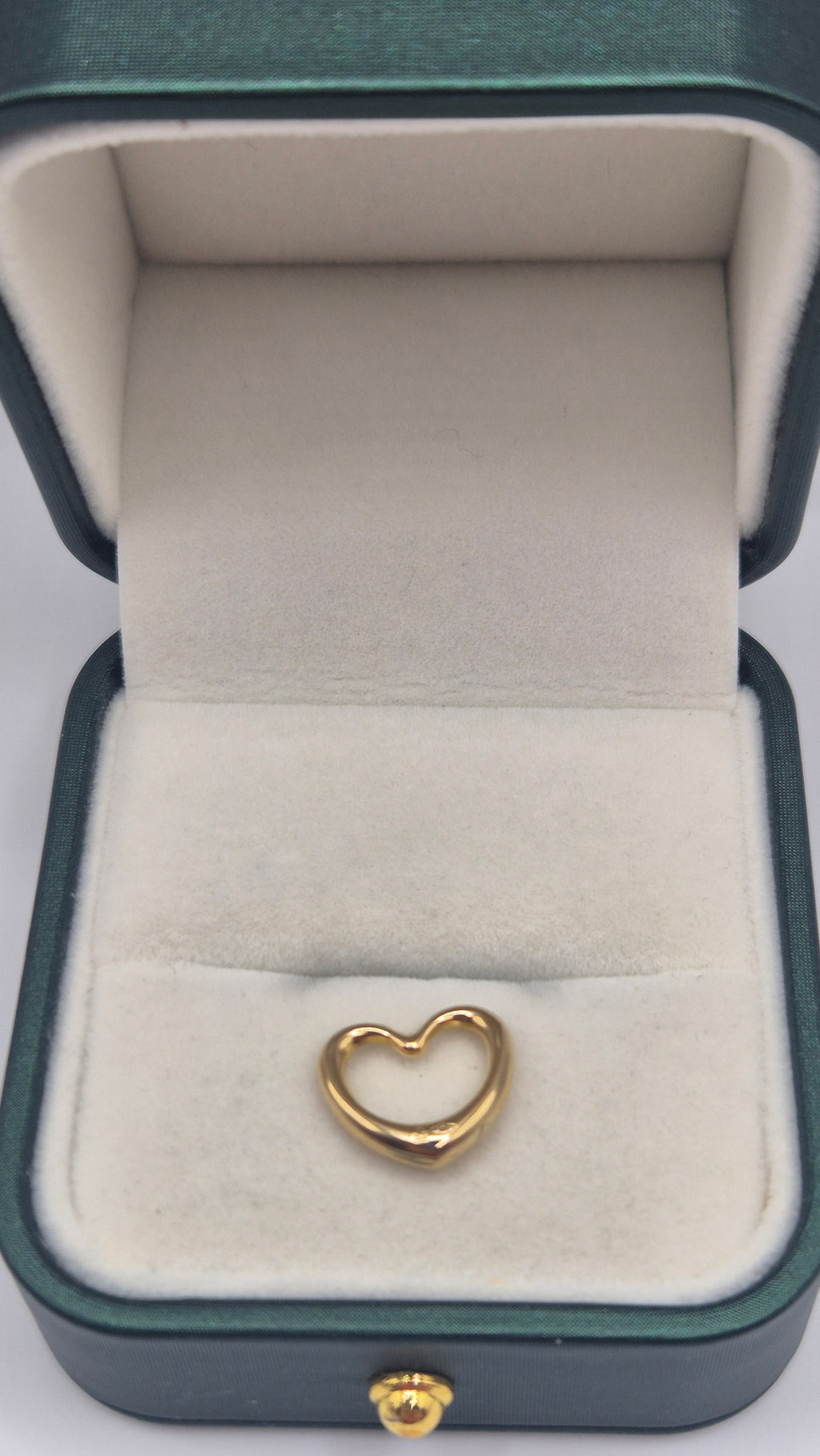 9ct gold heart pendant