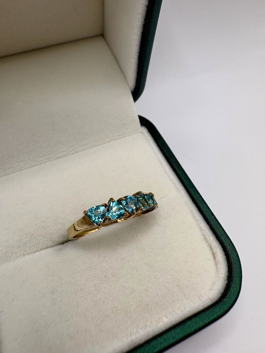 9ct gold topaz ring
