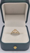 9ct gold claddagh ring